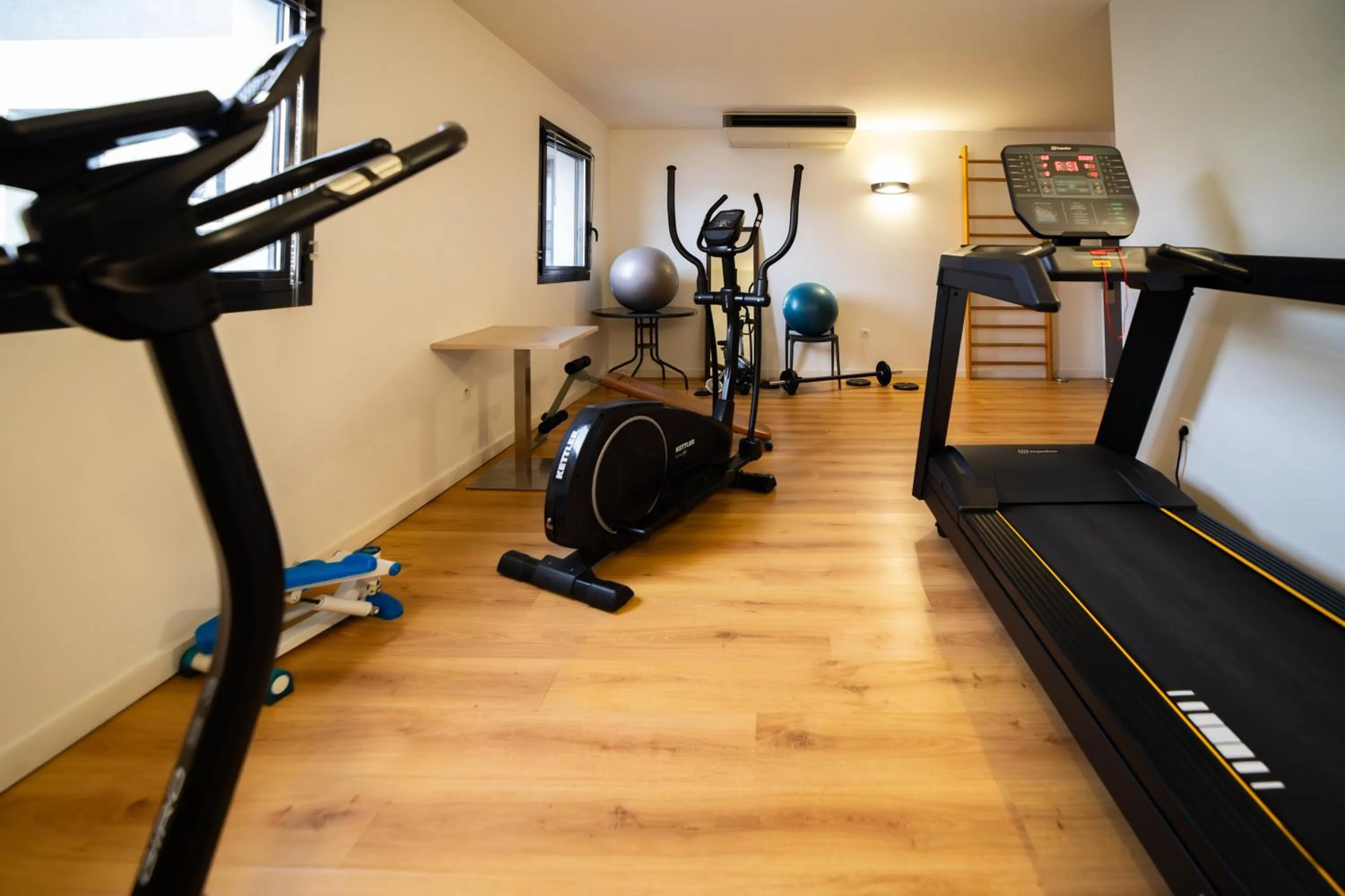 Fitness centre/facilities in Temis hôtel Besançon