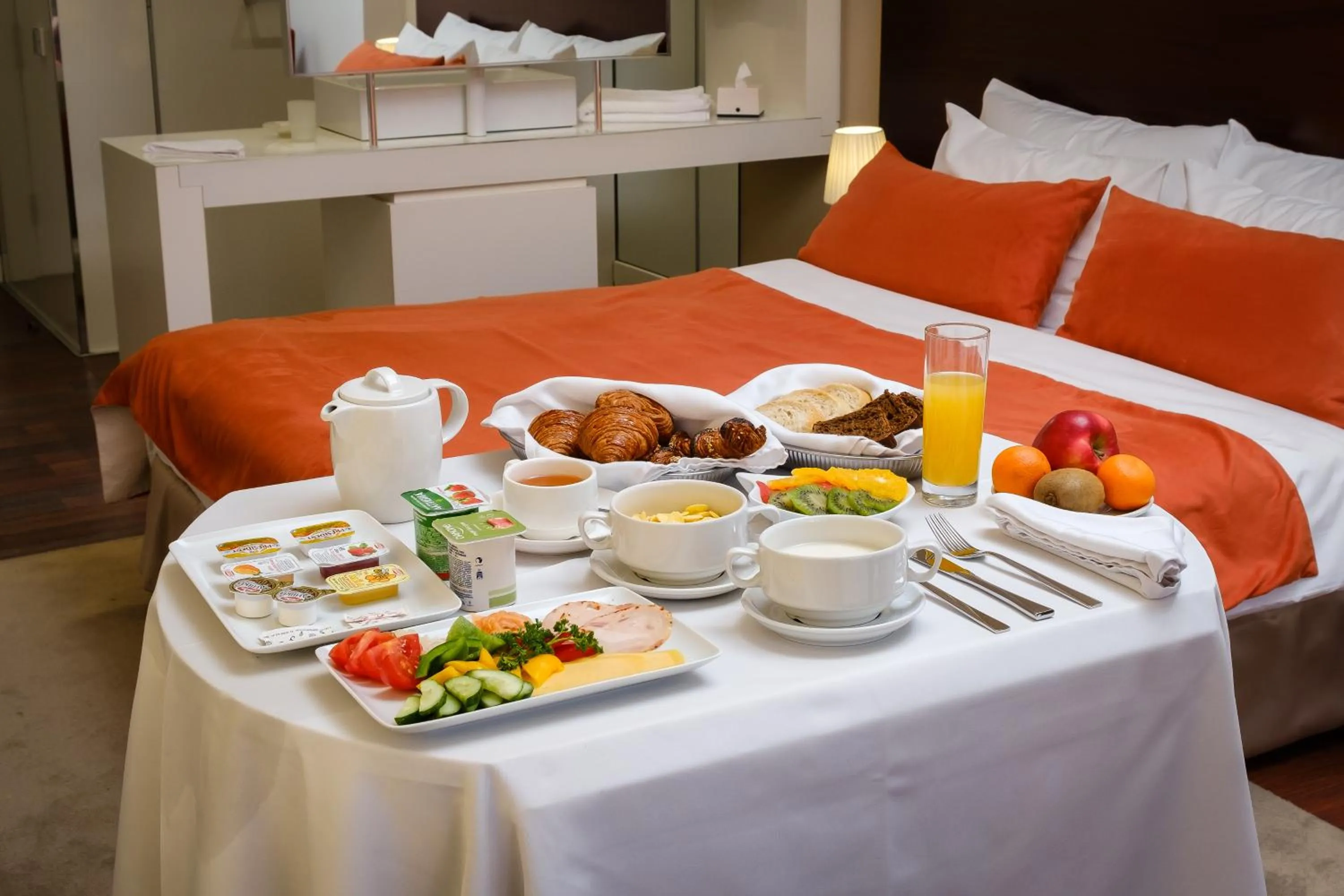 Food and drinks, Bed in Park Hotel Almaty