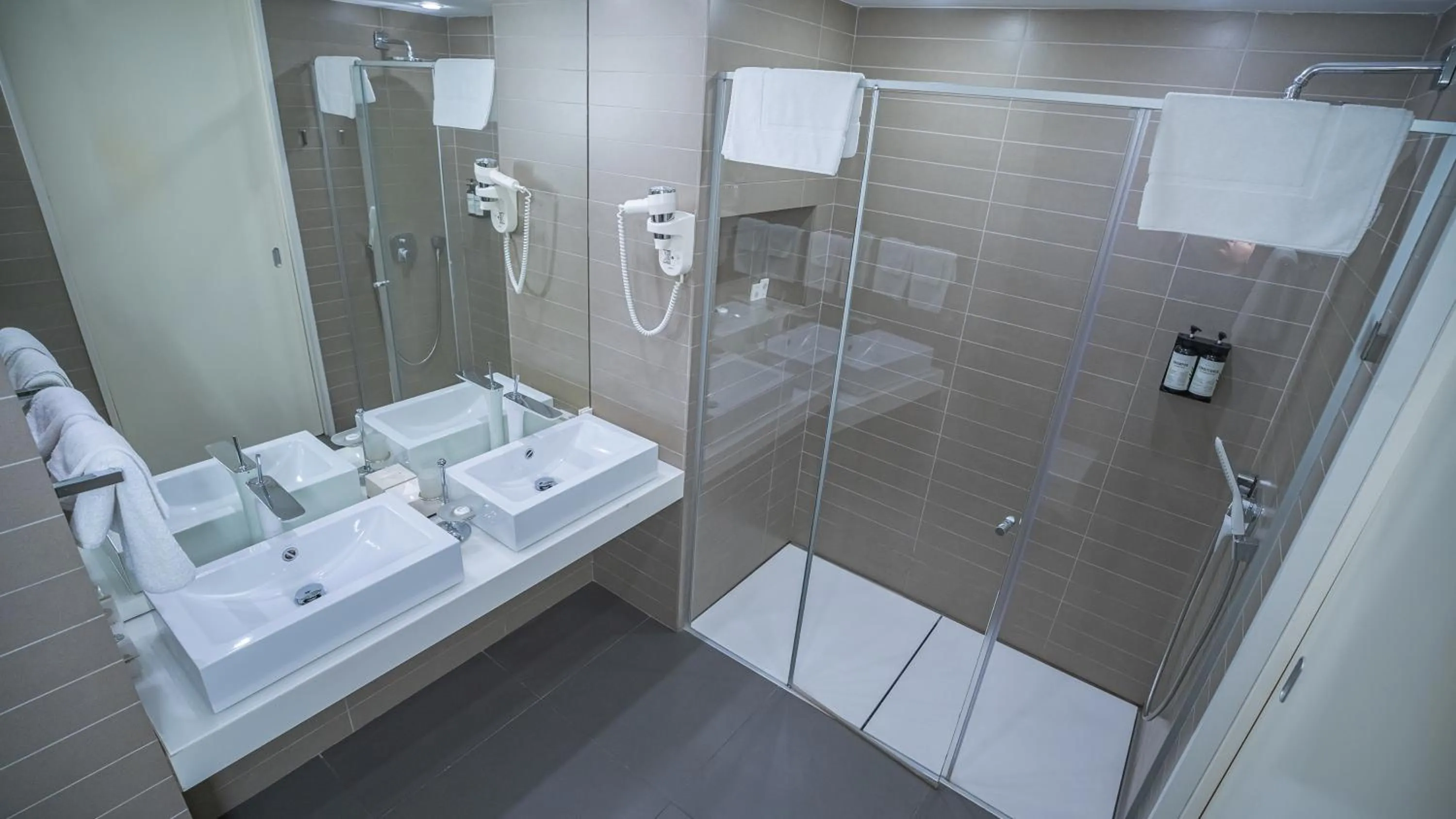 Shower in Park Hotel Almaty