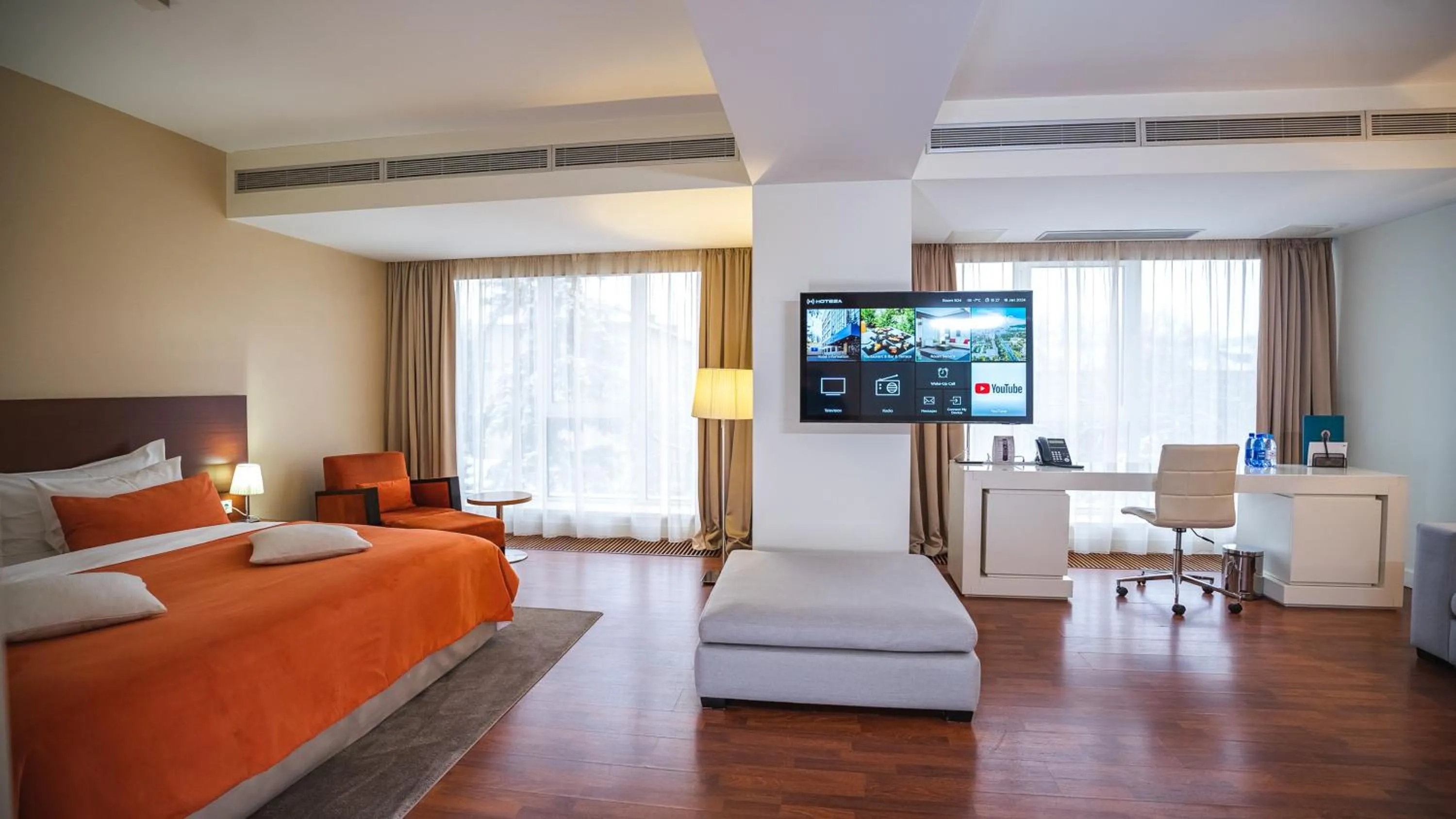 Photo of the whole room, Bed in Park Hotel Almaty