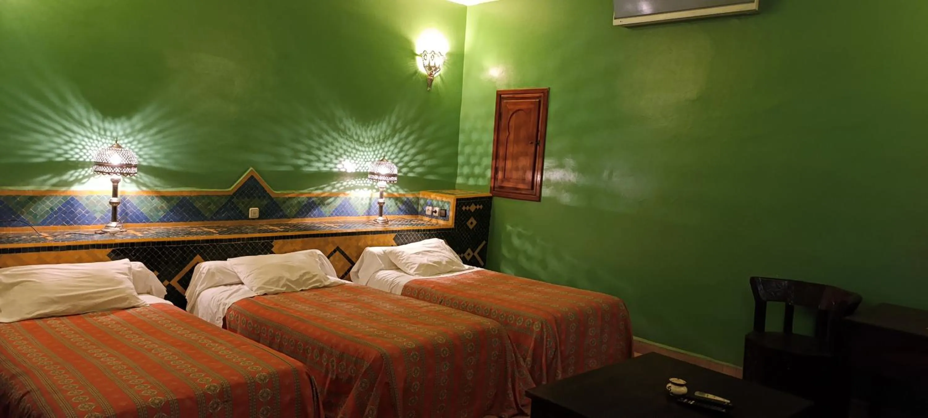 Bed in Hotel Kasbah Azalay
