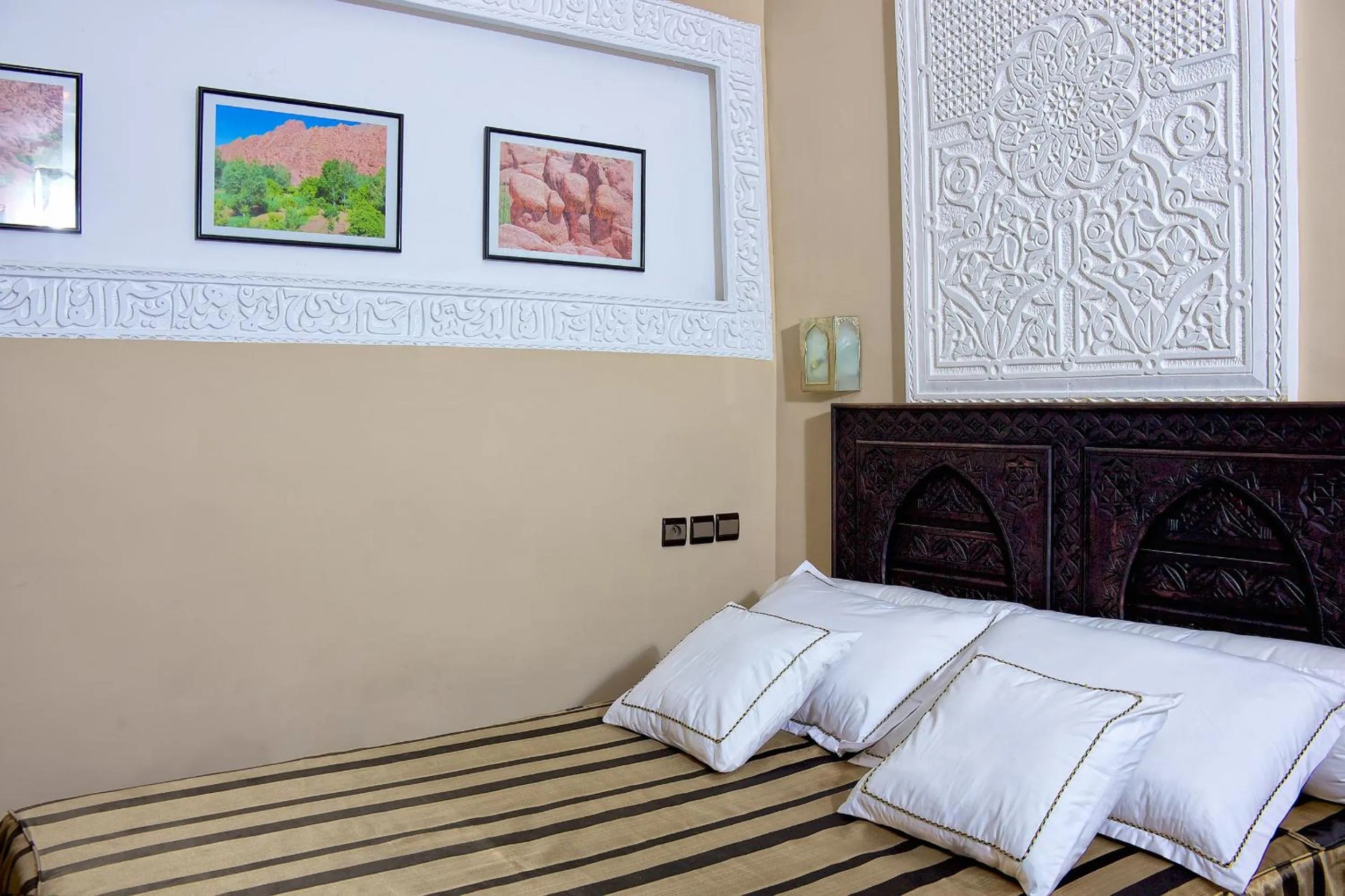 Bedroom, Bed in Hotel Azoul