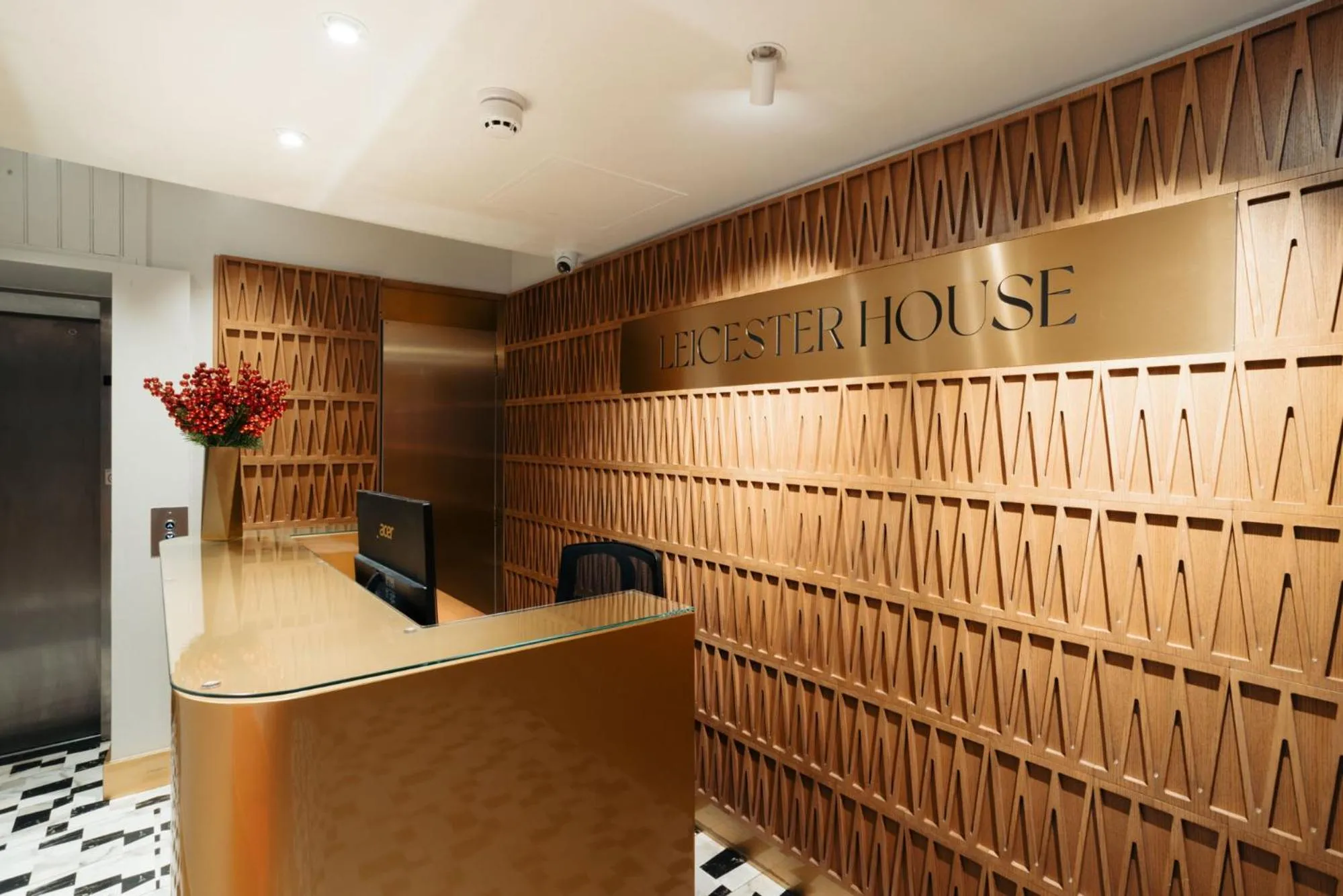 Lobby or reception in Leicester House Hotel