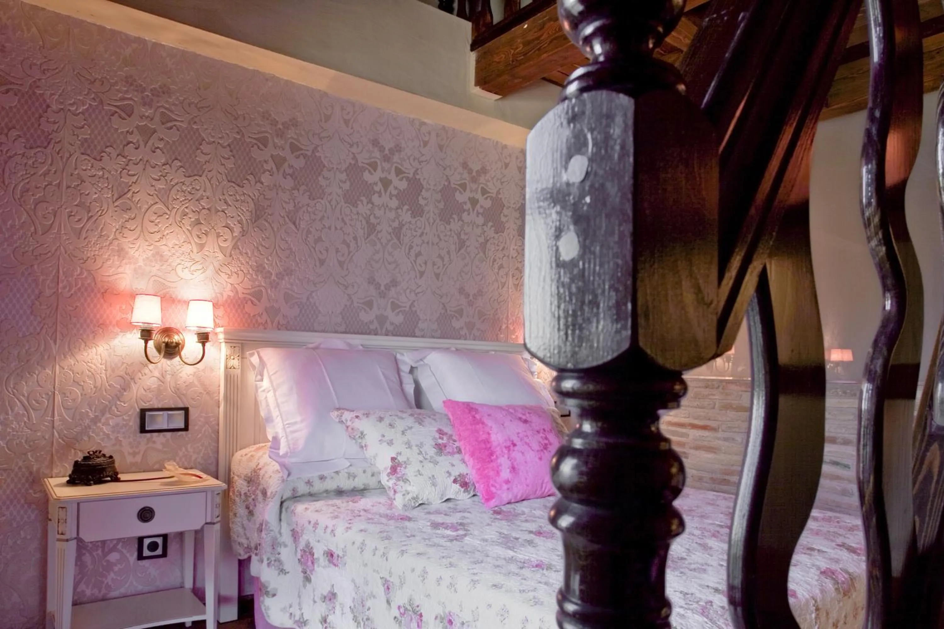 Bedroom, Bed in Hotel Boutique Real Posada De Liena con jacuzzi y Restaurante Liena