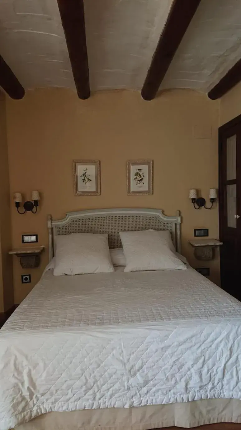 Standard Double Room with Views in Hotel Boutique Real Posada De Liena con jacuzzi y Restaurante Liena Standard Double Room with Views in Hotel Boutique Real Posada De Liena con jacuzzi y Restaurante Liena