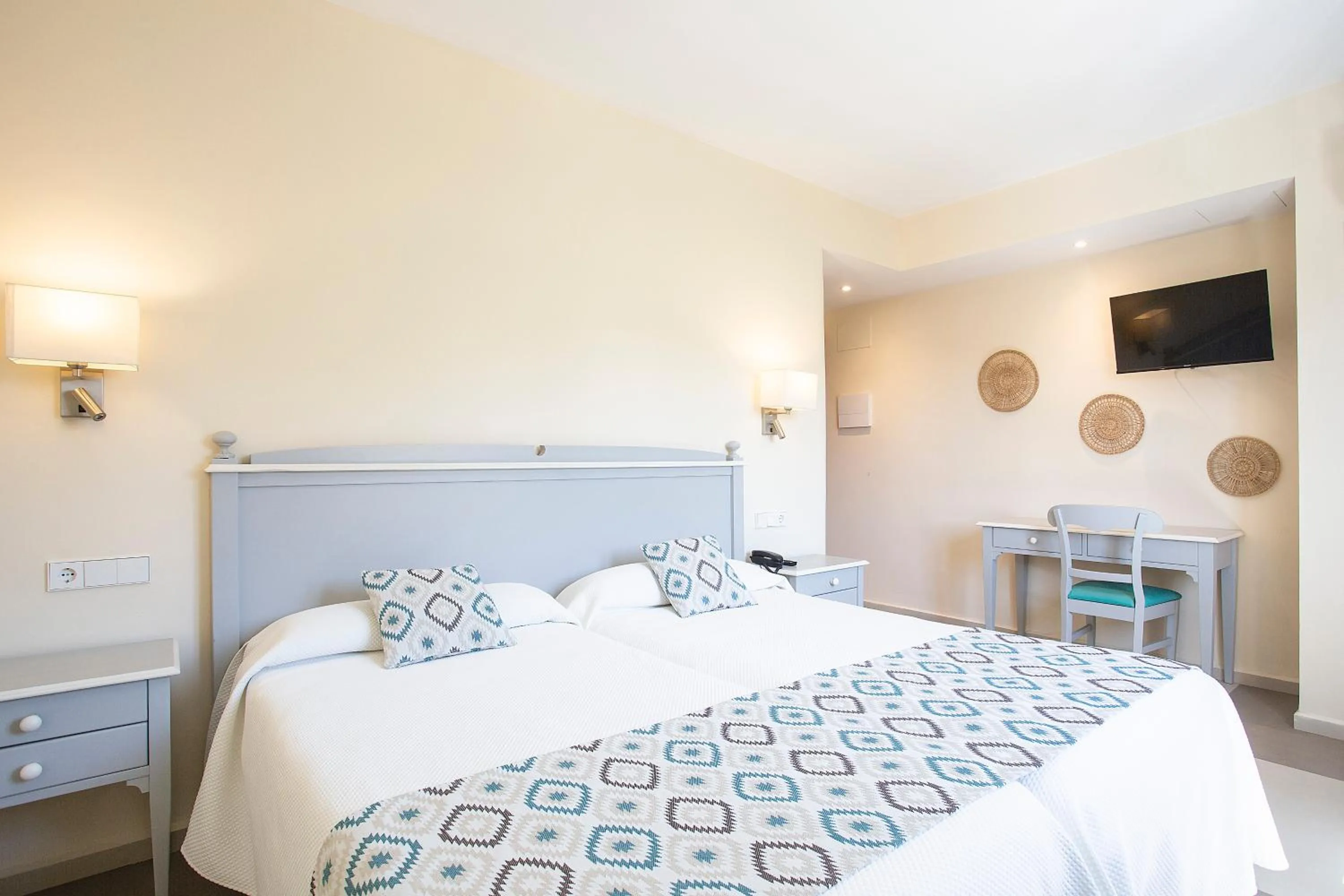 Bed in Hotel Playa Sol