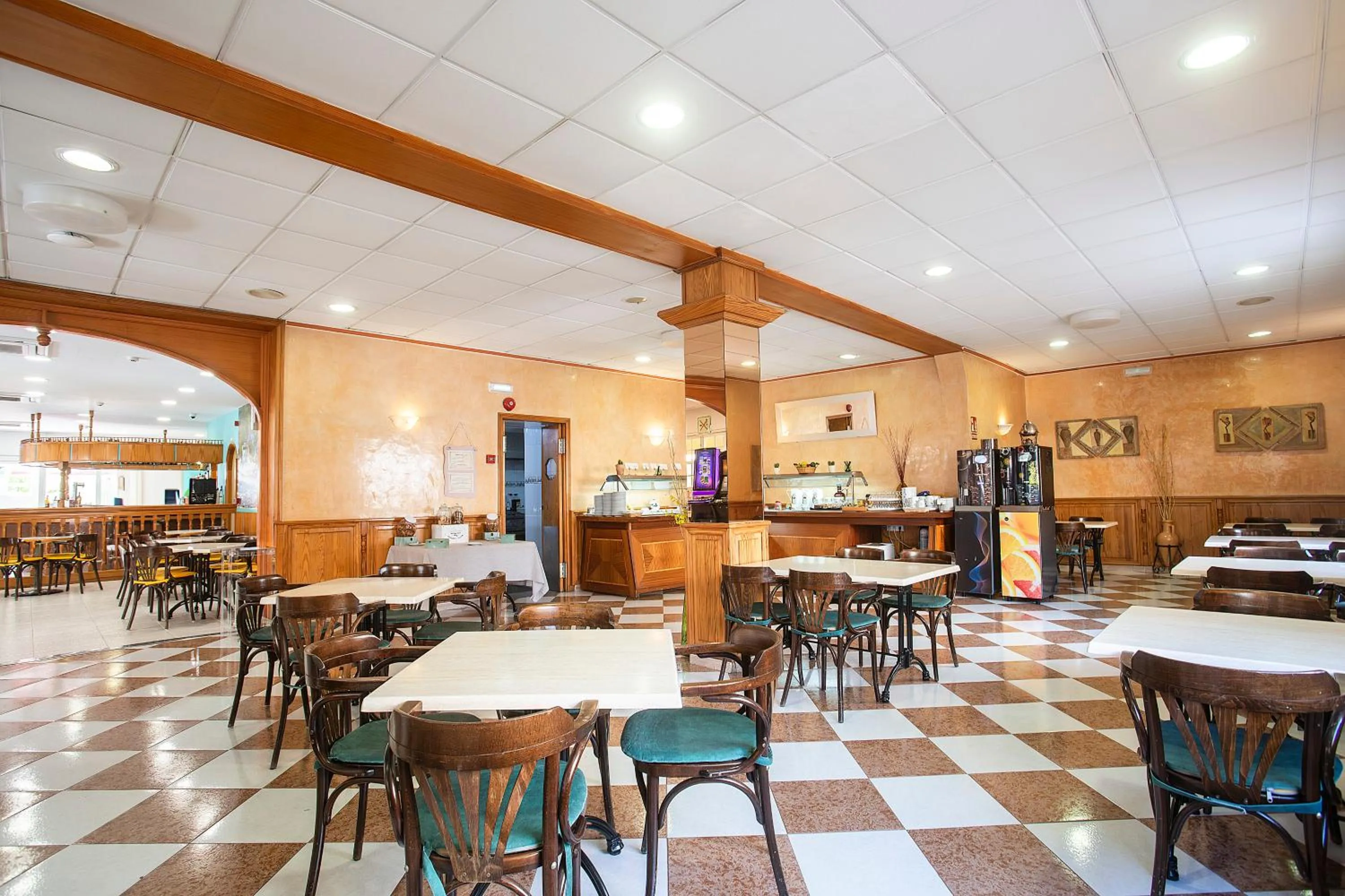 Restaurant/places to eat in Hotel Playa Sol