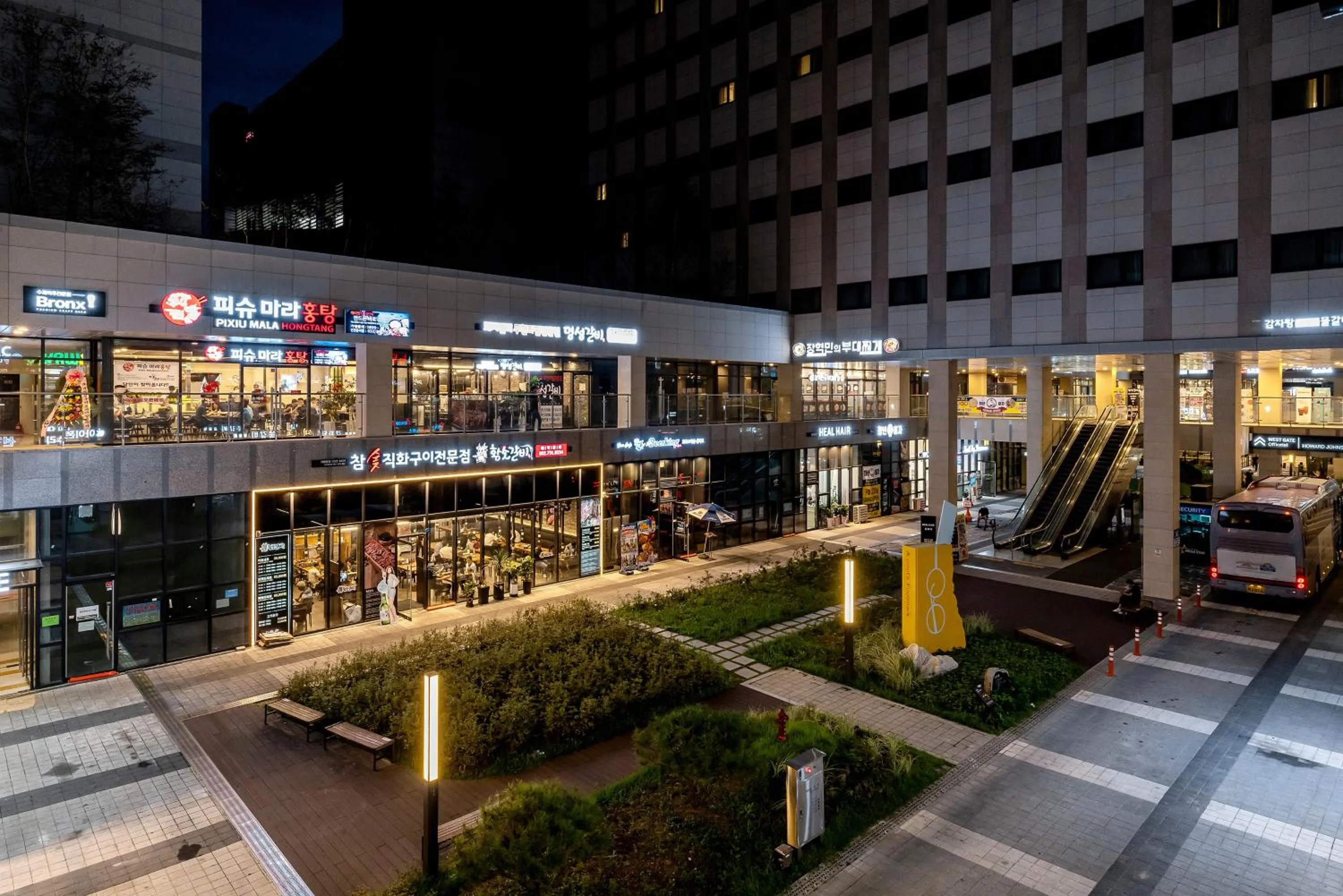 Property building in Howard Johnson by Wyndham Incheon Airport