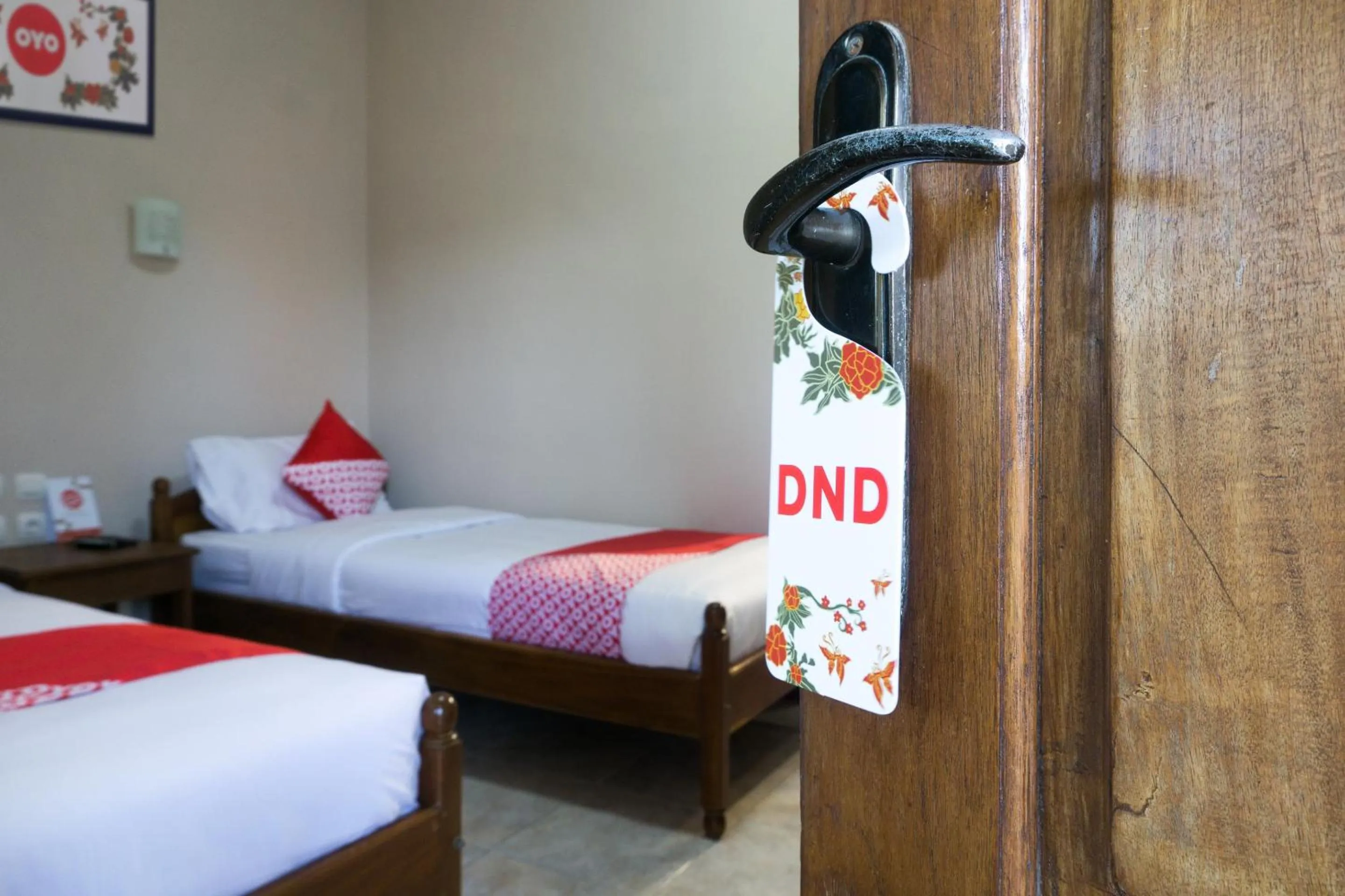 Bedroom, Bed in Hotel O Srikandi Hotel