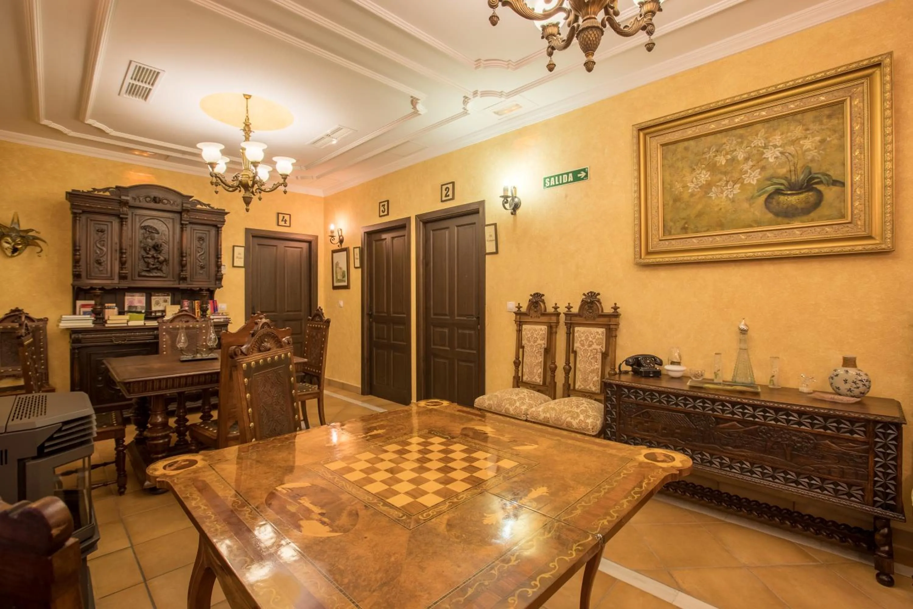 Communal lounge/ TV room in La Posada Del Infante