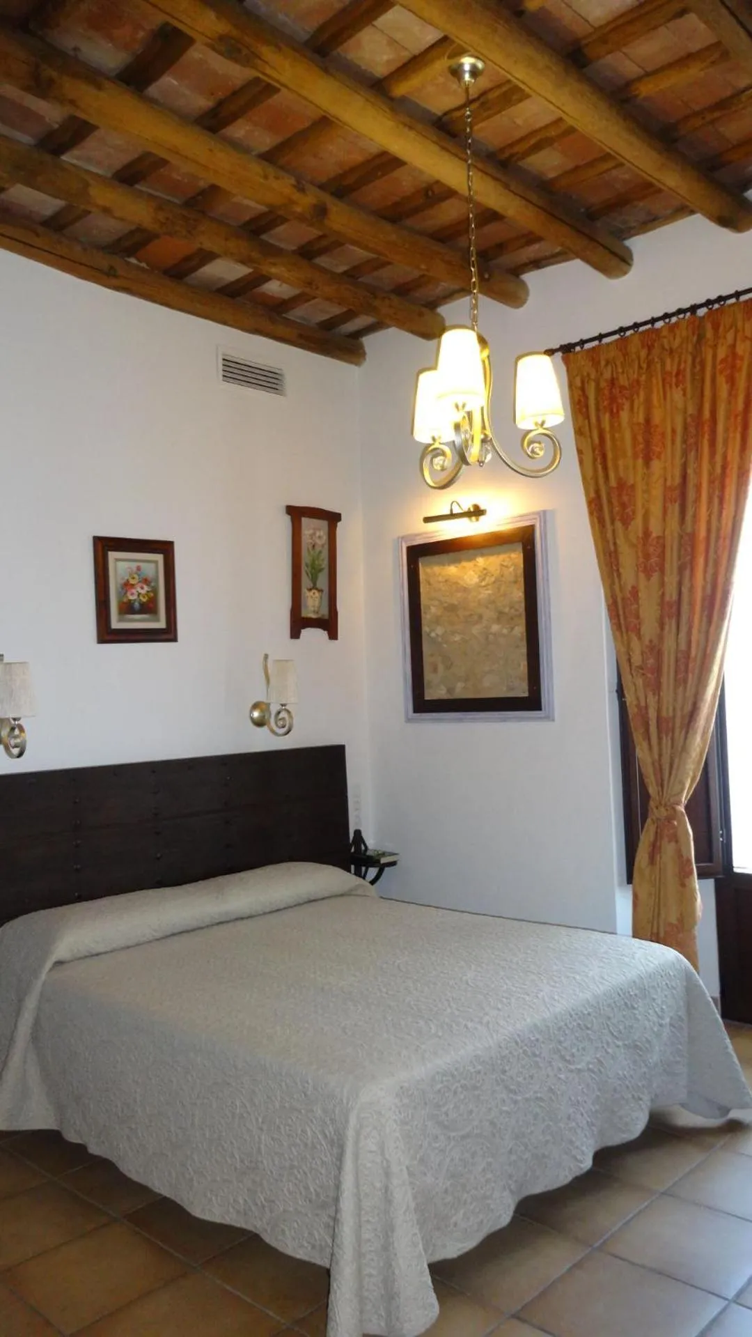 Bed in La Posada Del Infante