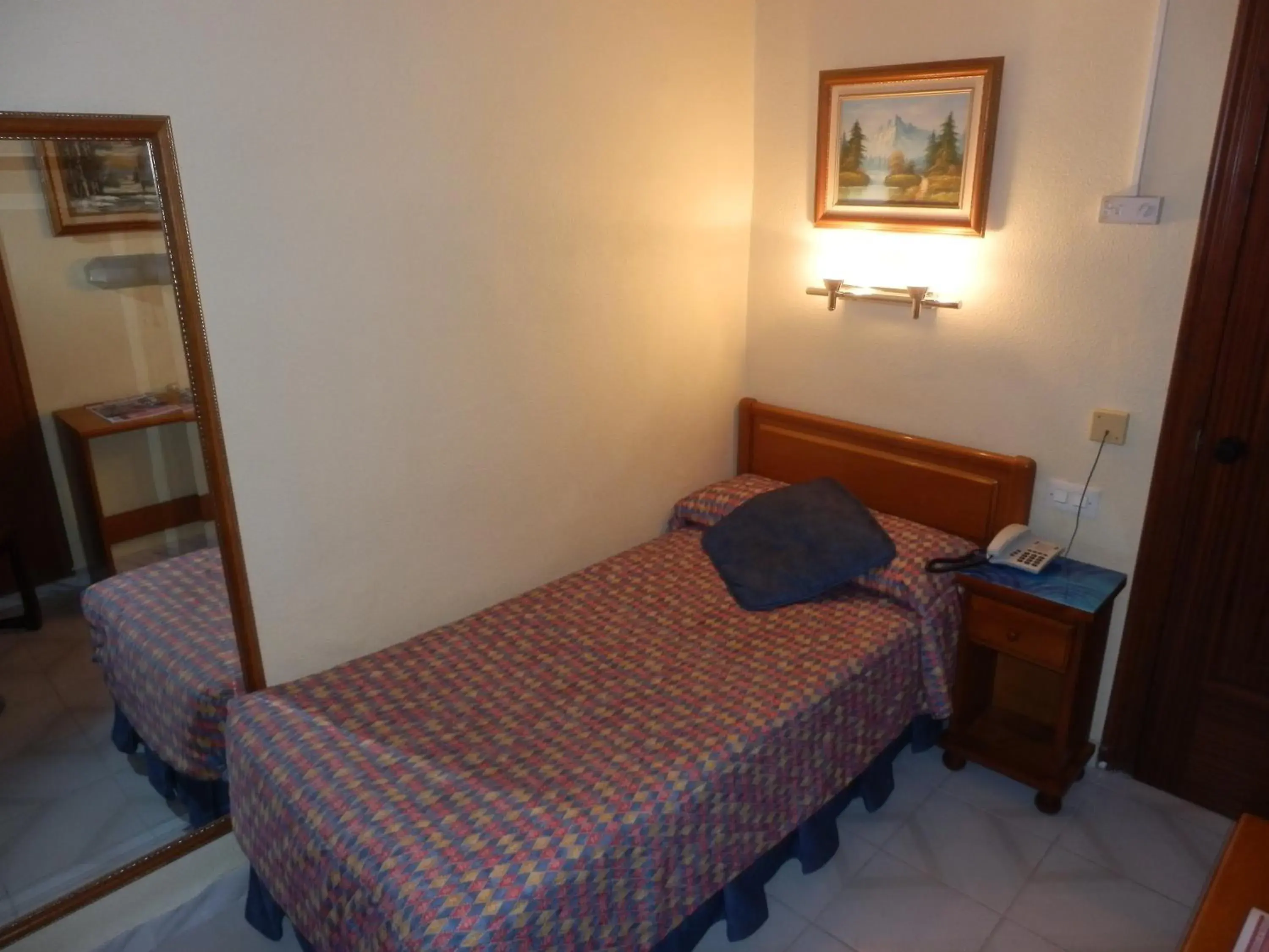 Single Room in Hotel Restaurante Salvadora Single Room in Hotel Restaurante Salvadora