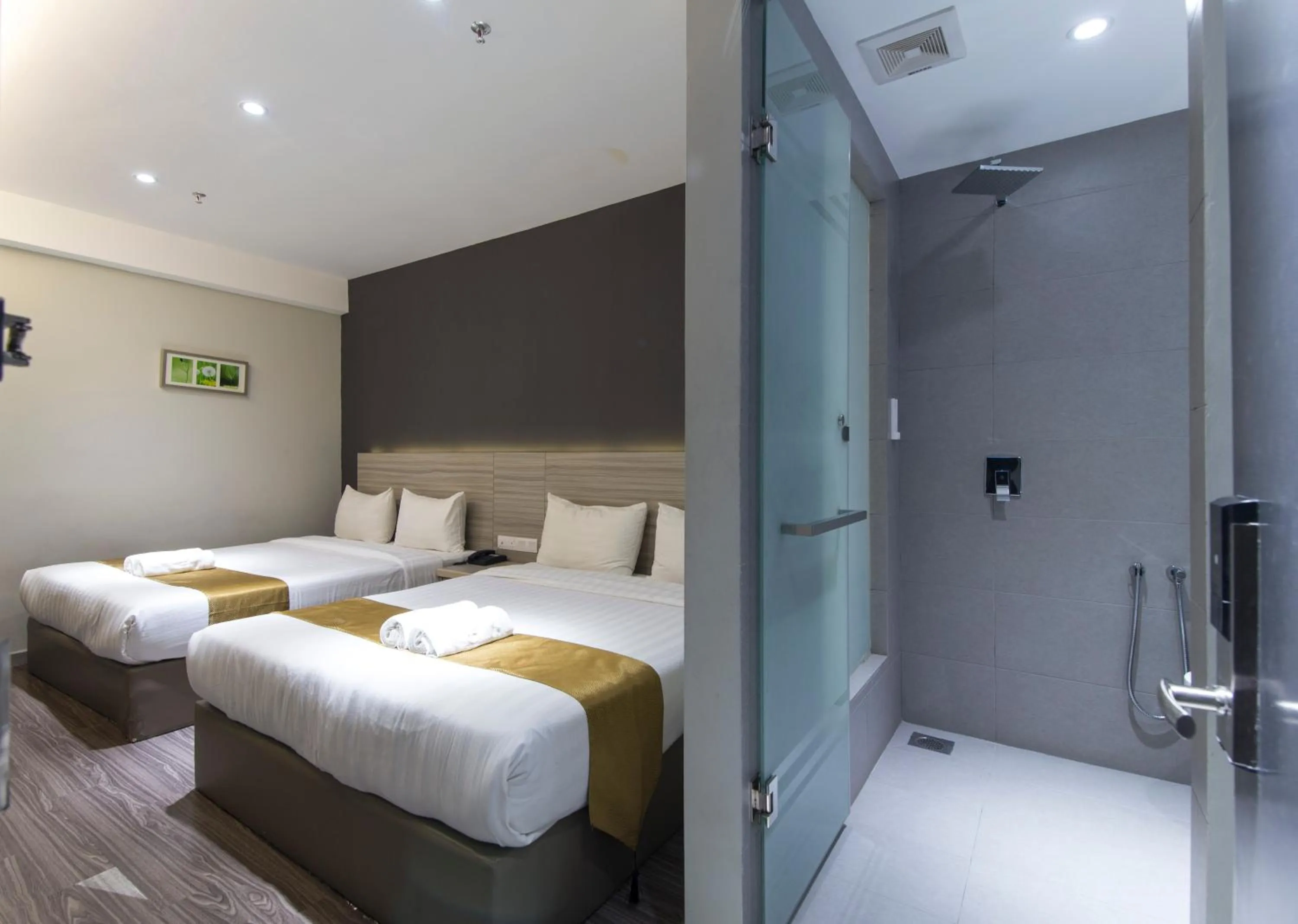 Shower, Bed in Hotel 99 Kelana Jaya - Petaling Jaya
