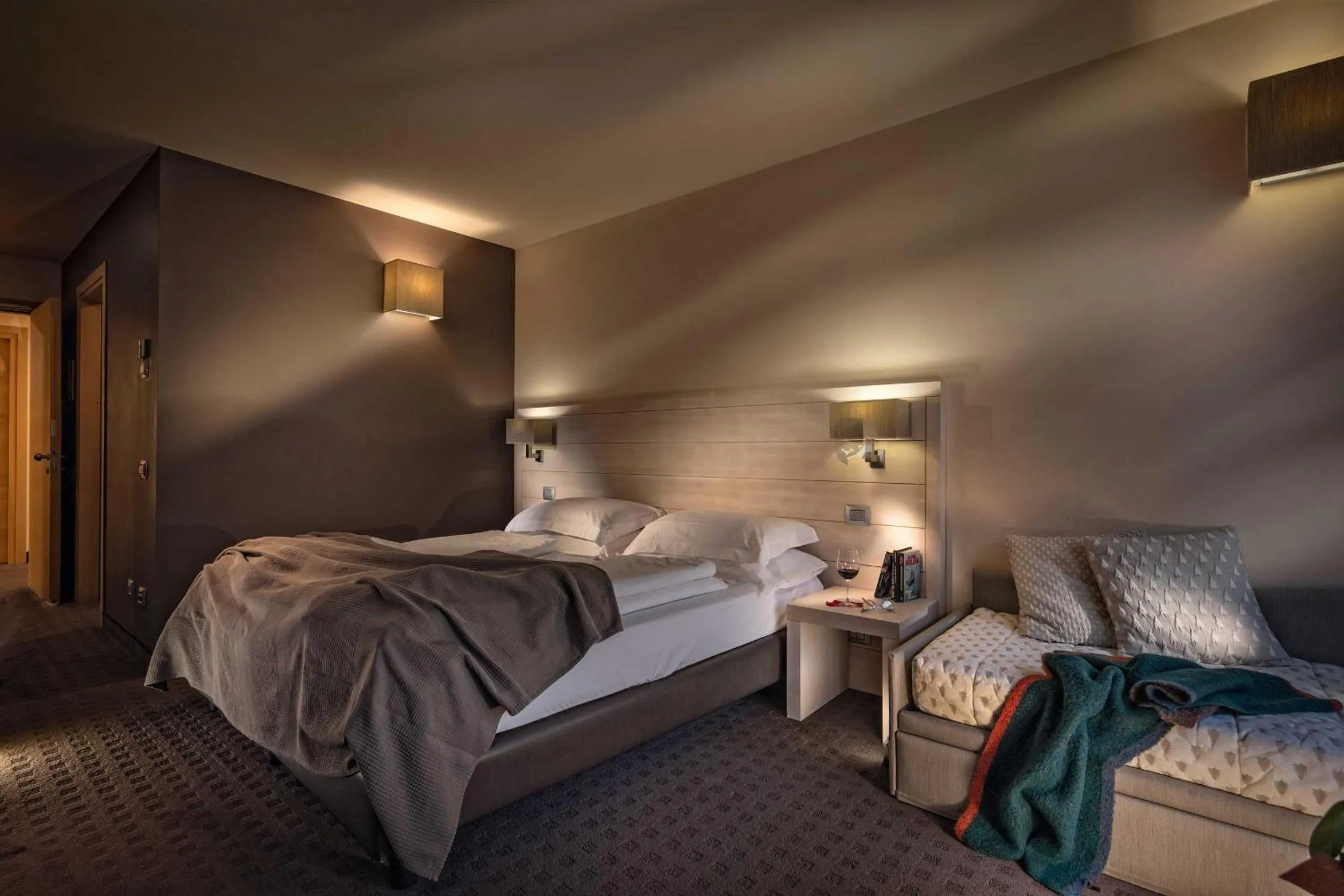 Photo of the whole room, Bed in Brenta Dolomites