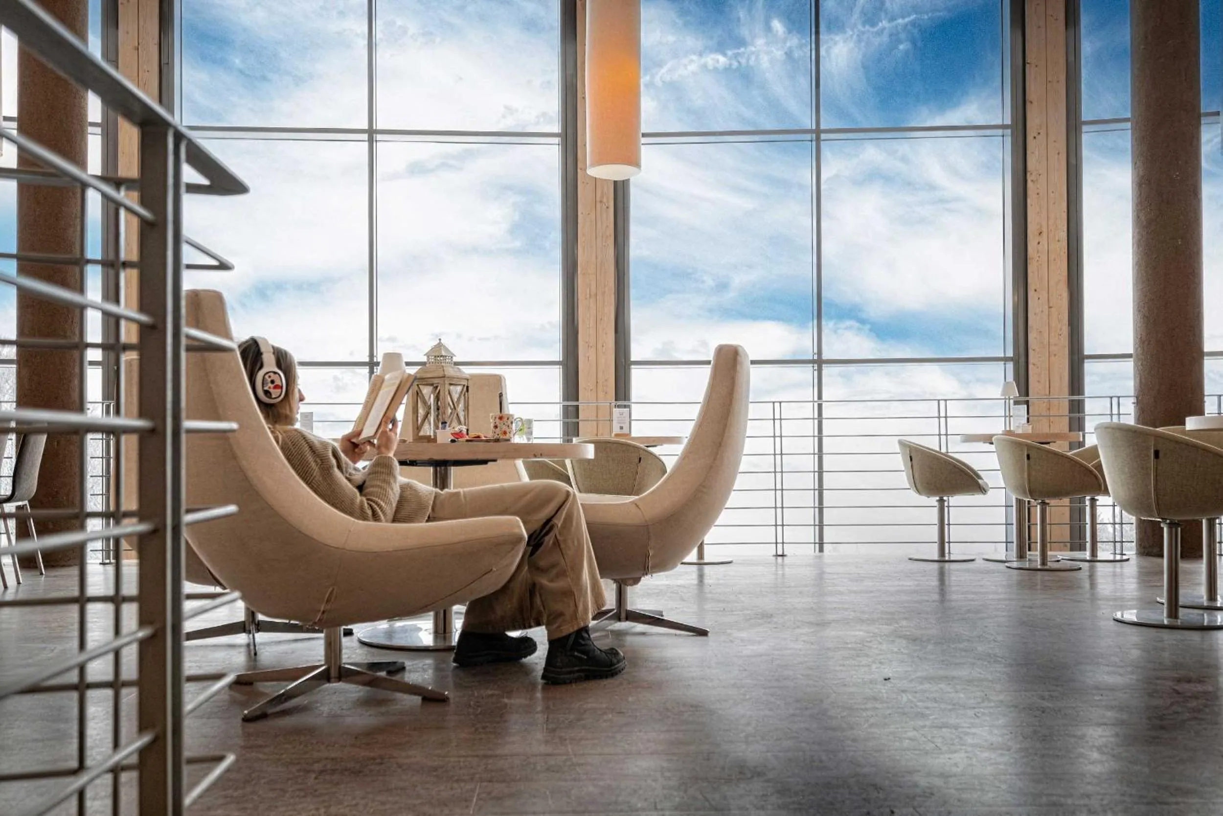 Lounge or bar in Le Blanc Hotel & Spa