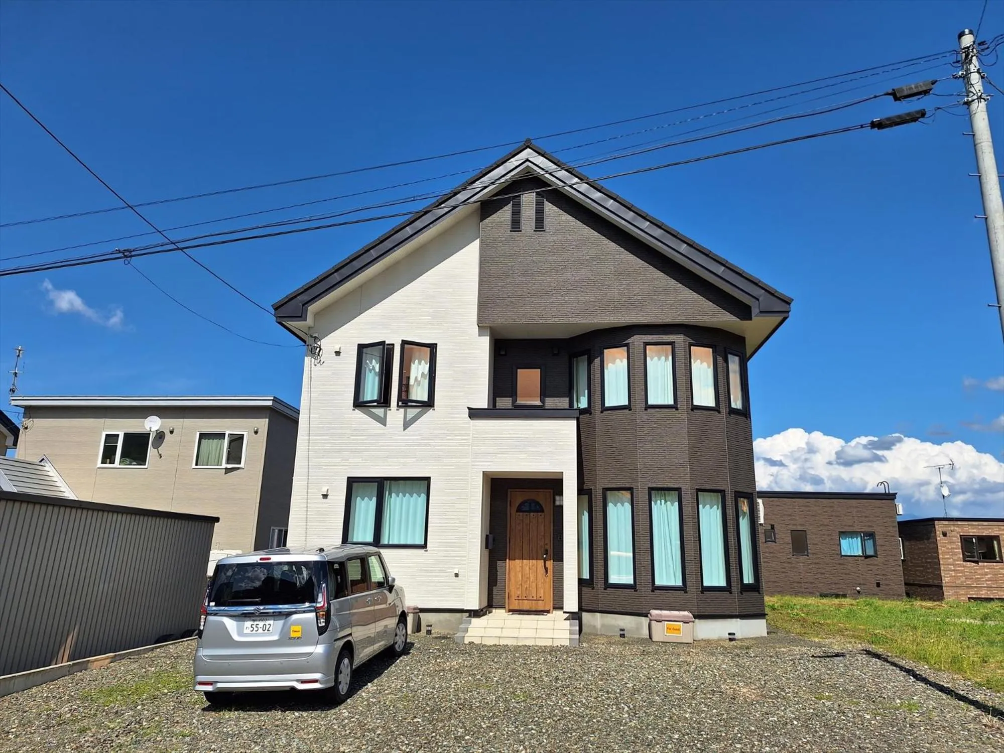 Property building in Jadan House