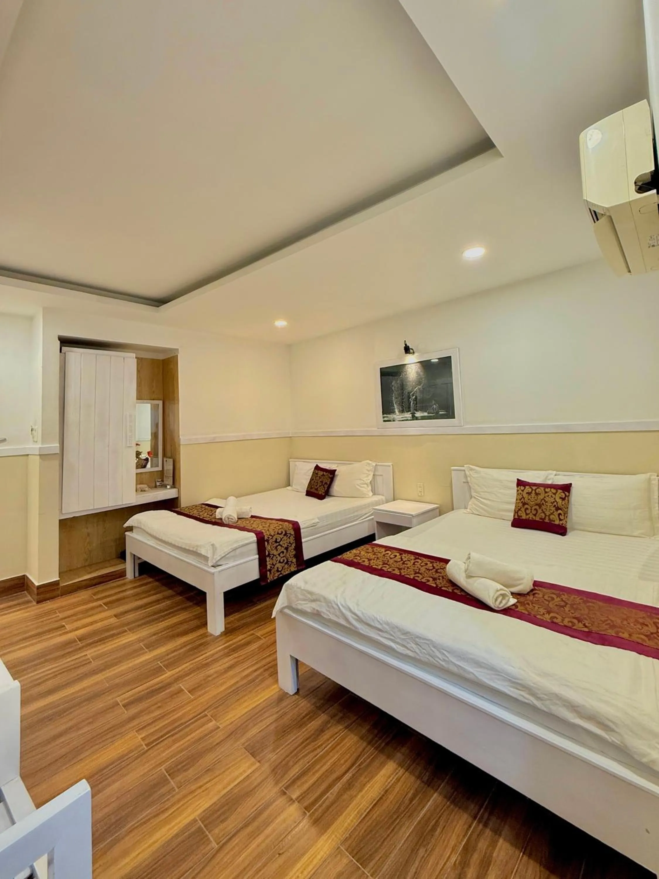 Bed in Hotel Minh Hang