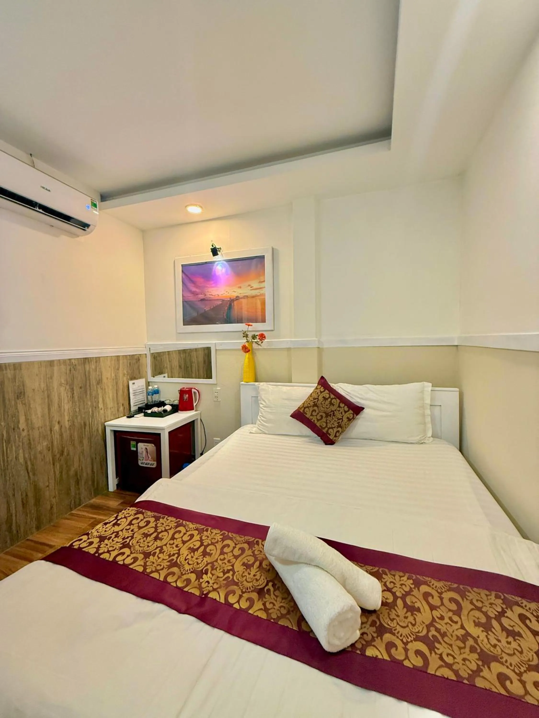 Bed in Hotel Minh Hang