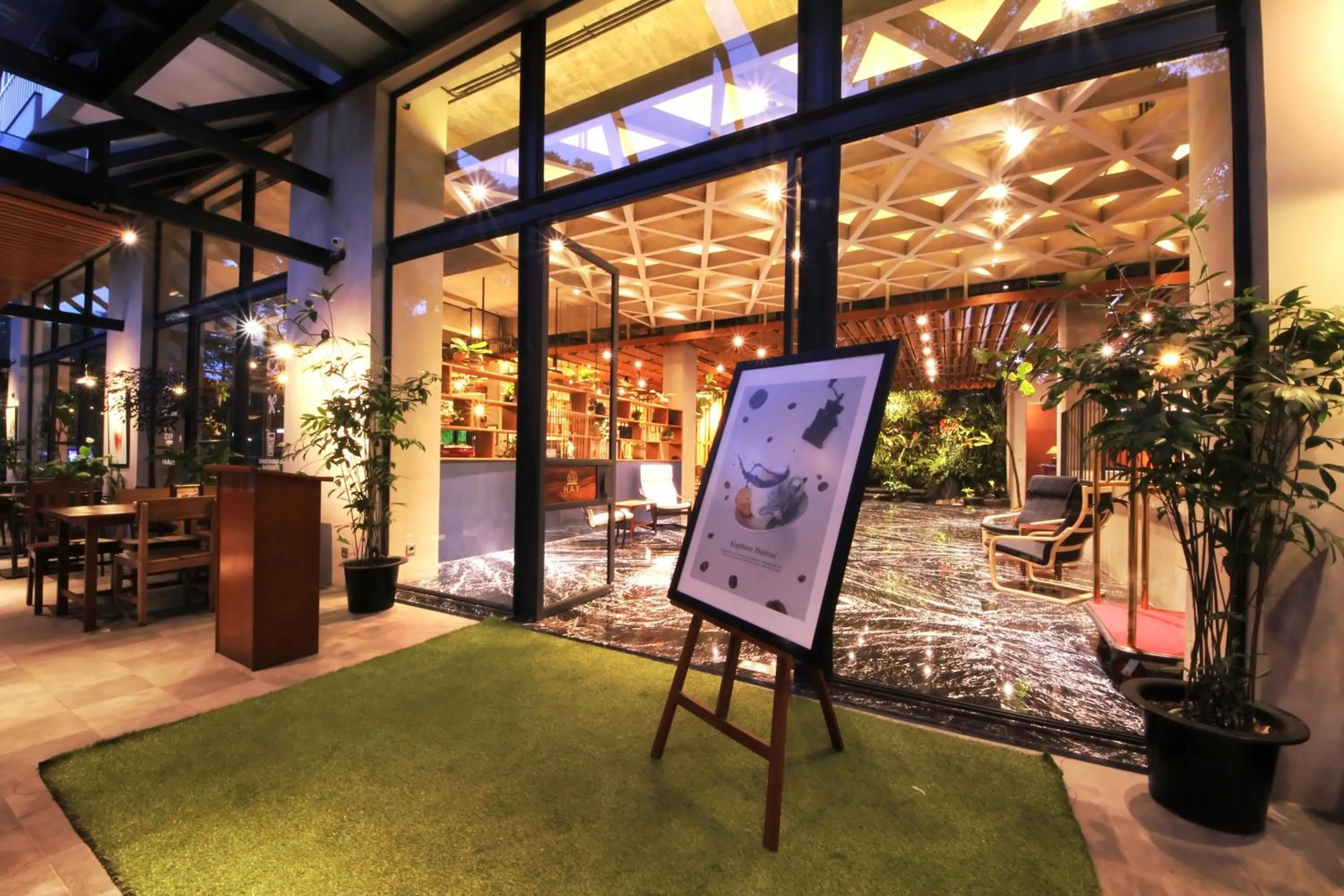 Restaurant/places to eat in Hay Bandung