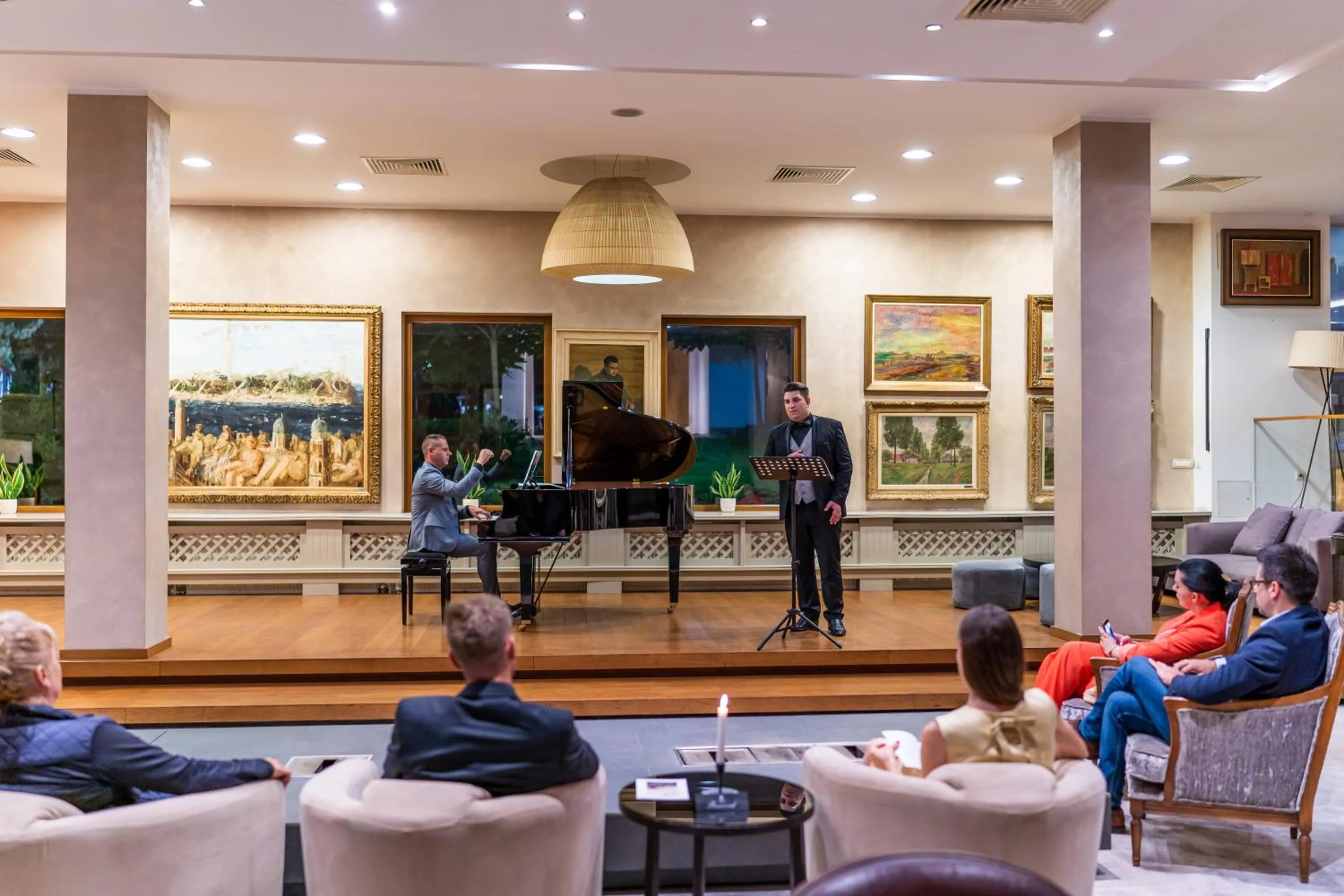 Seating area in Hotel Palisad
