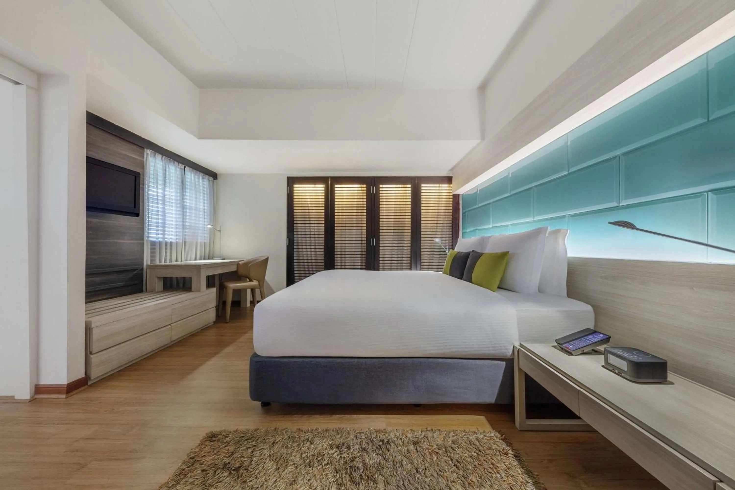 Bedroom, Bed in DoubleTree by Hilton Phuket Banthai Resort