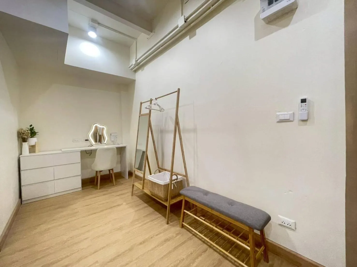 Photo of the whole room in Shade House - Phuket Downtown