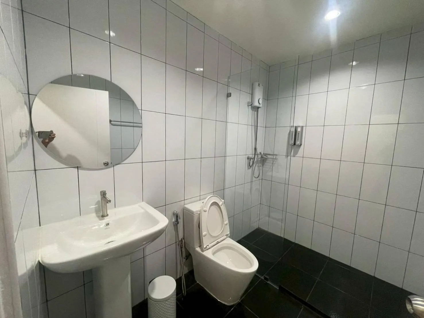 Shower in Shade House - Phuket Downtown