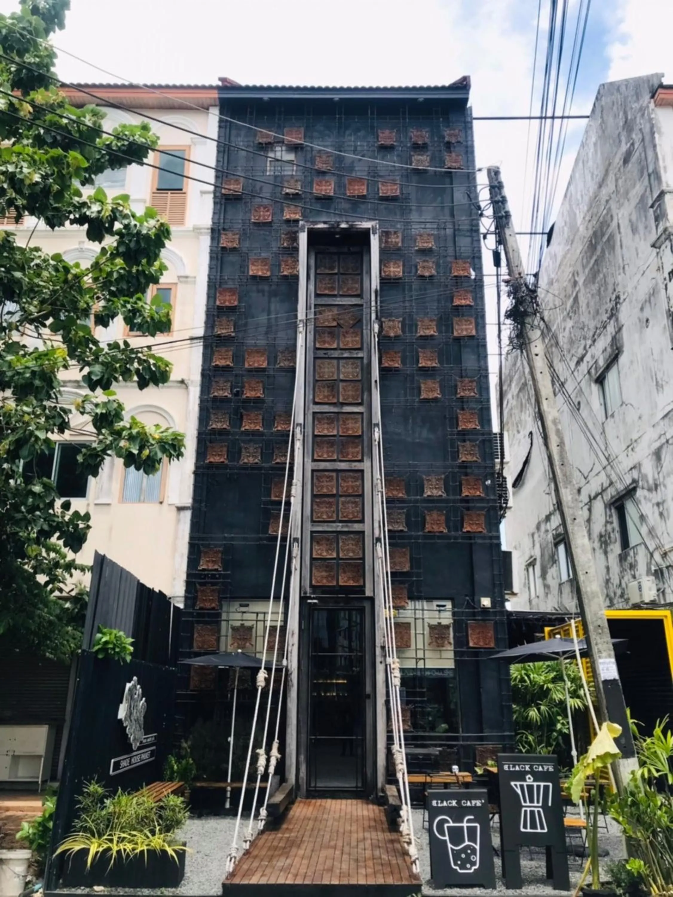 Property building in Shade House - Phuket Downtown