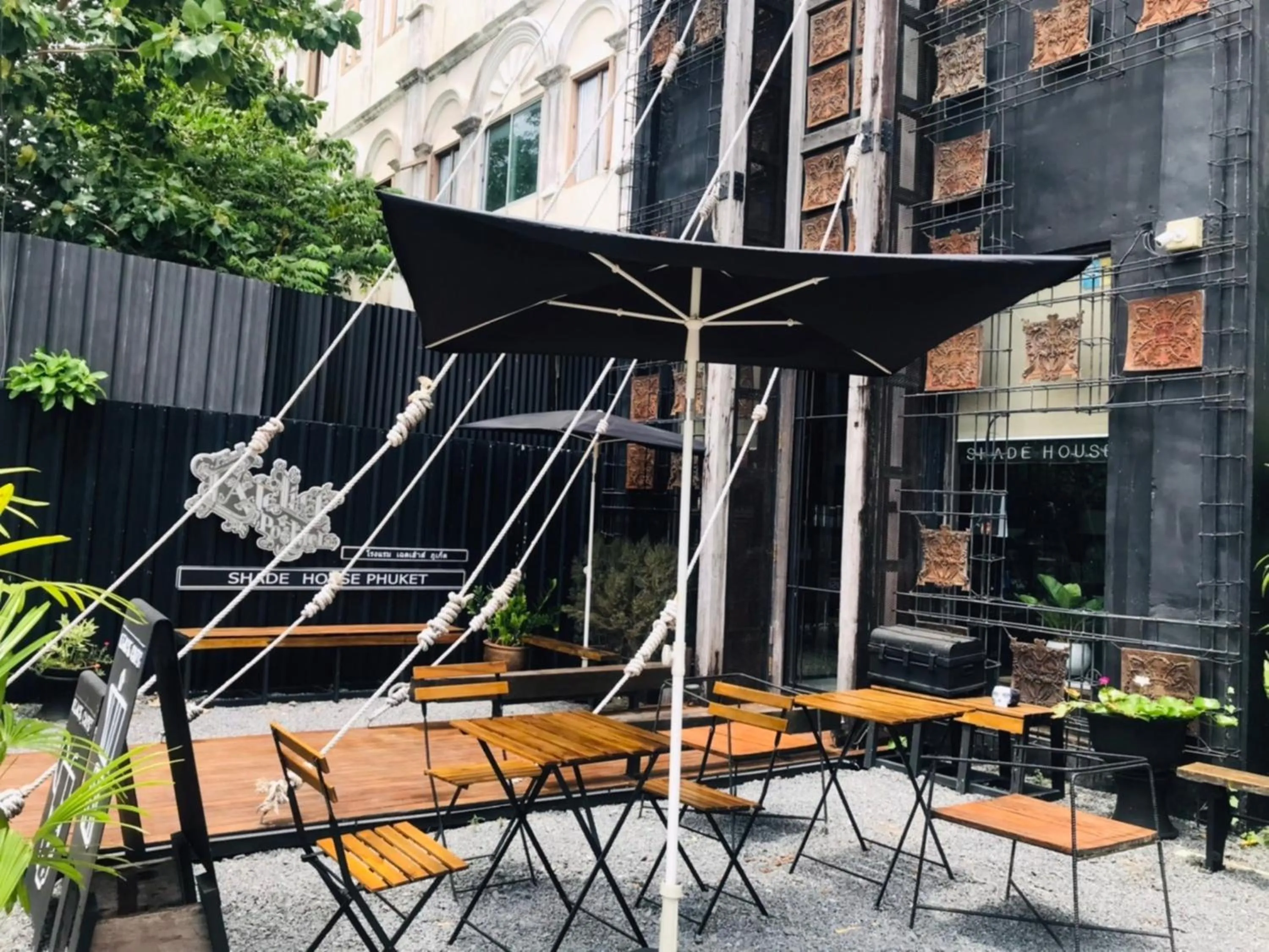 Patio in Shade House - Phuket Downtown