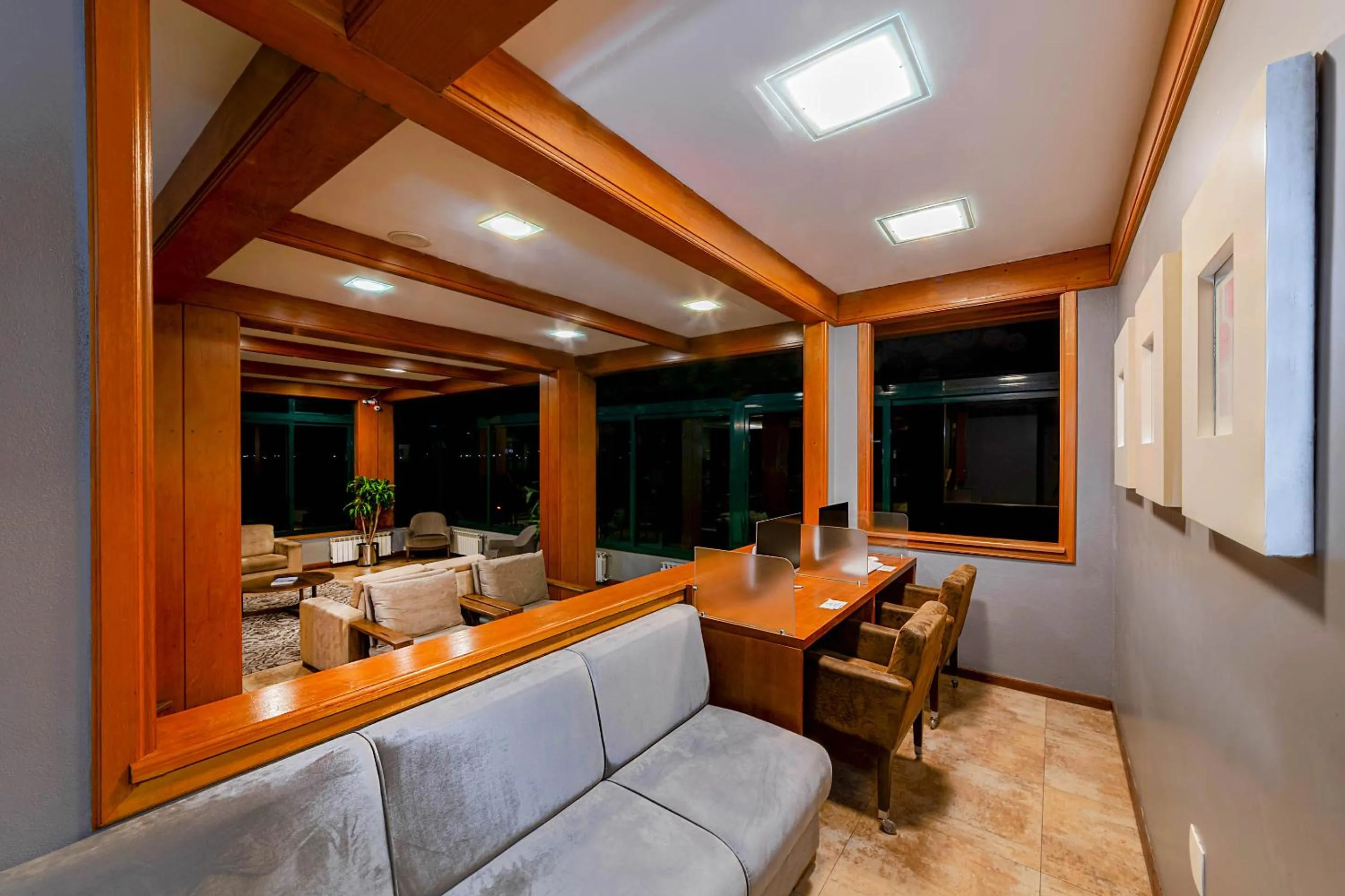 Lobby or reception in Hotel Laghetto Toscana