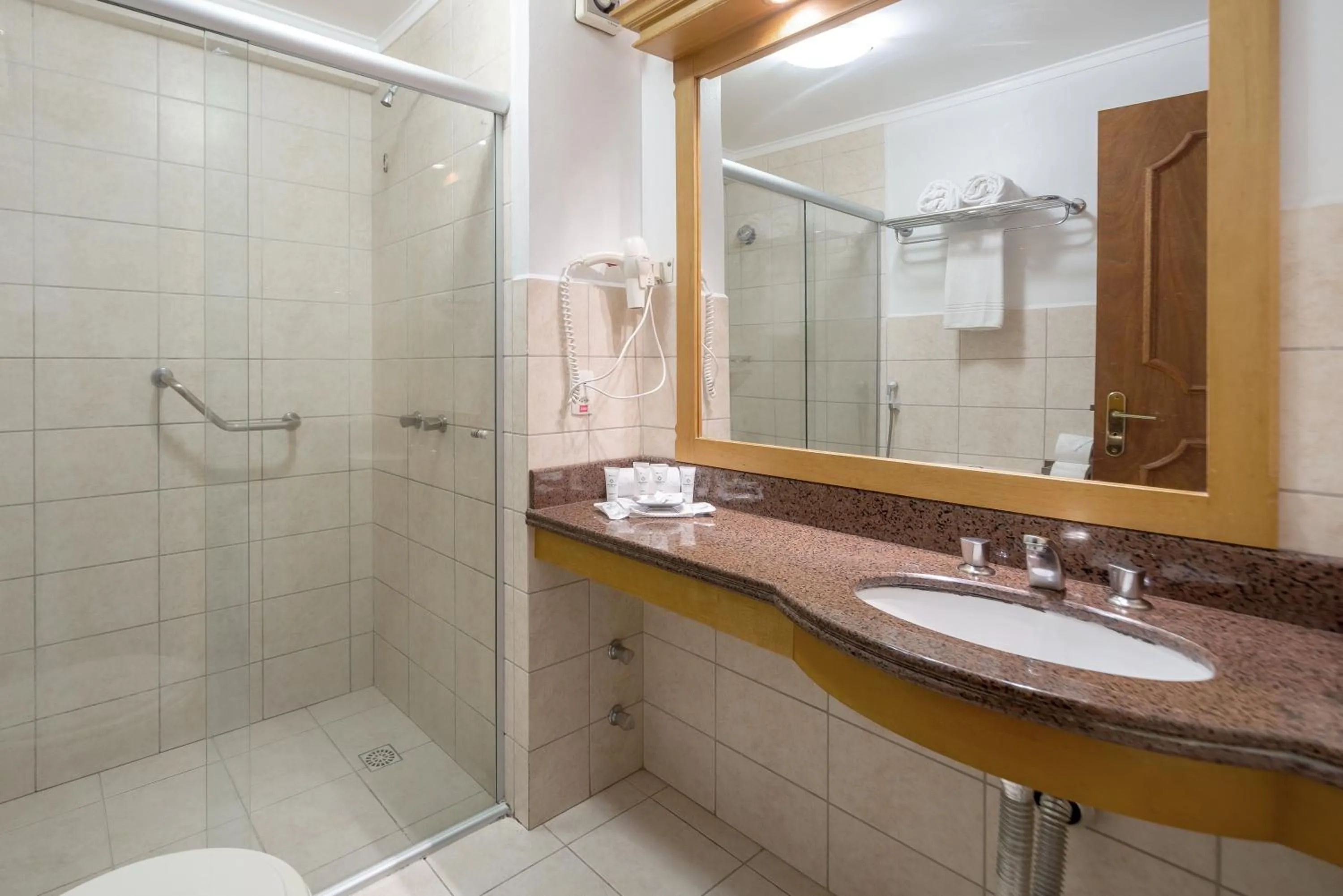 Bathroom in Hotel Laghetto Toscana