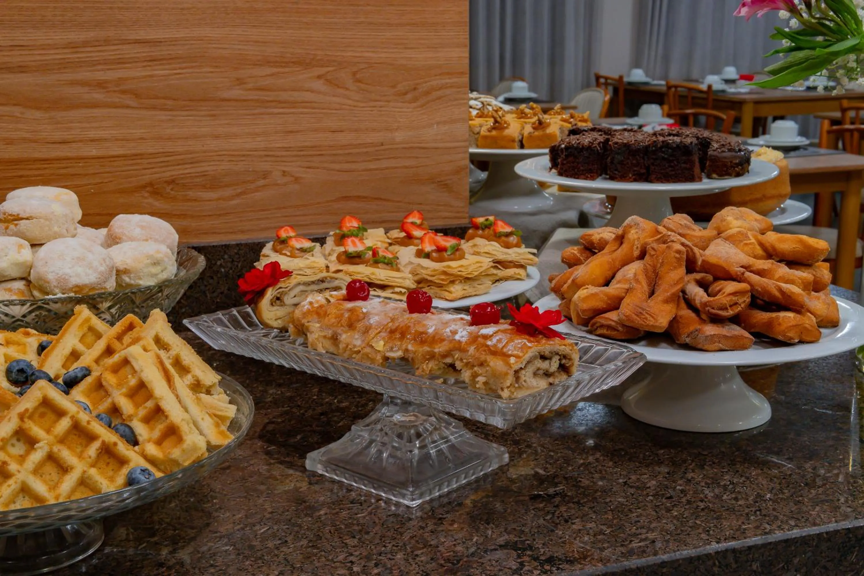 Breakfast in Hotel Laghetto Toscana