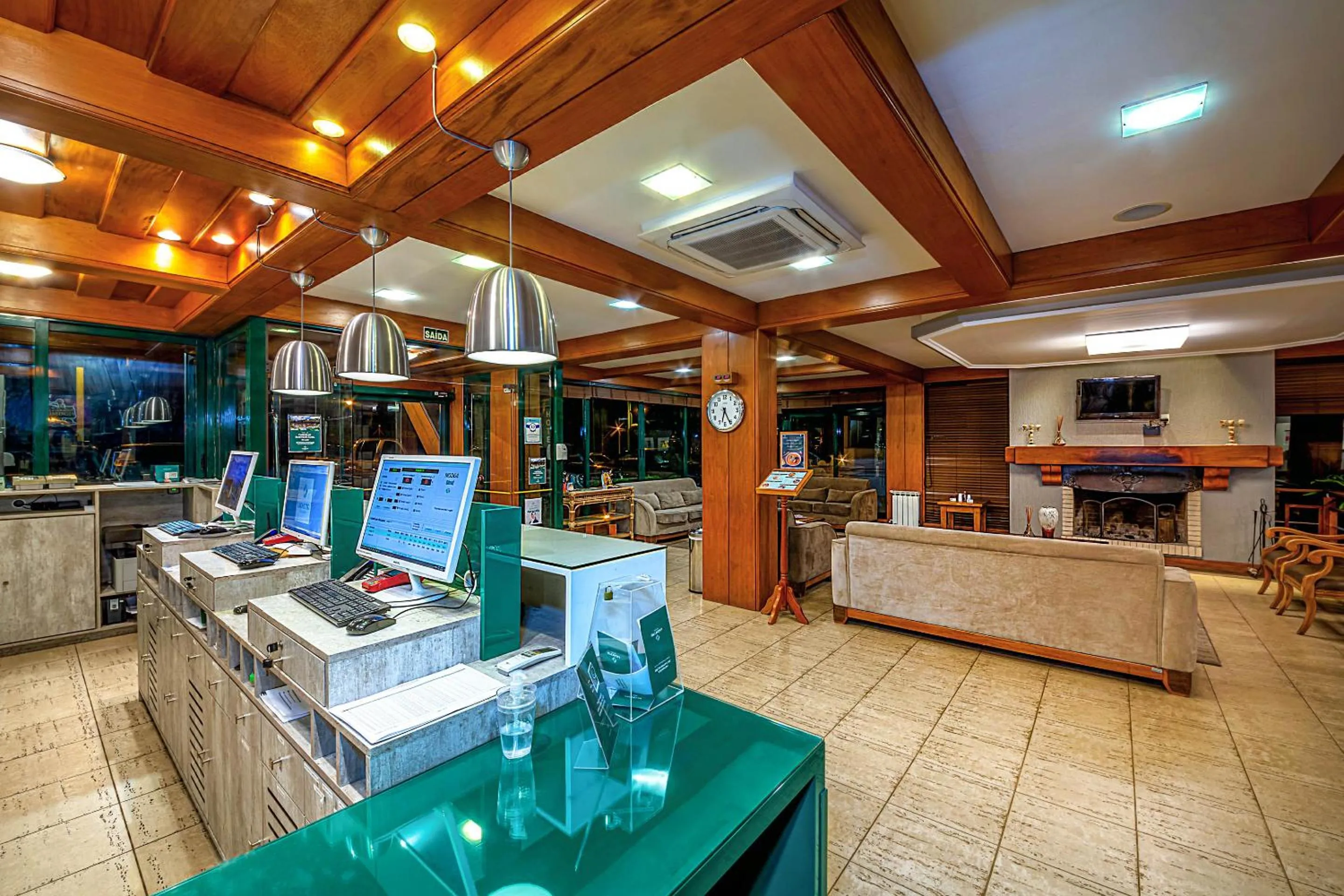 Lobby or reception in Hotel Laghetto Toscana