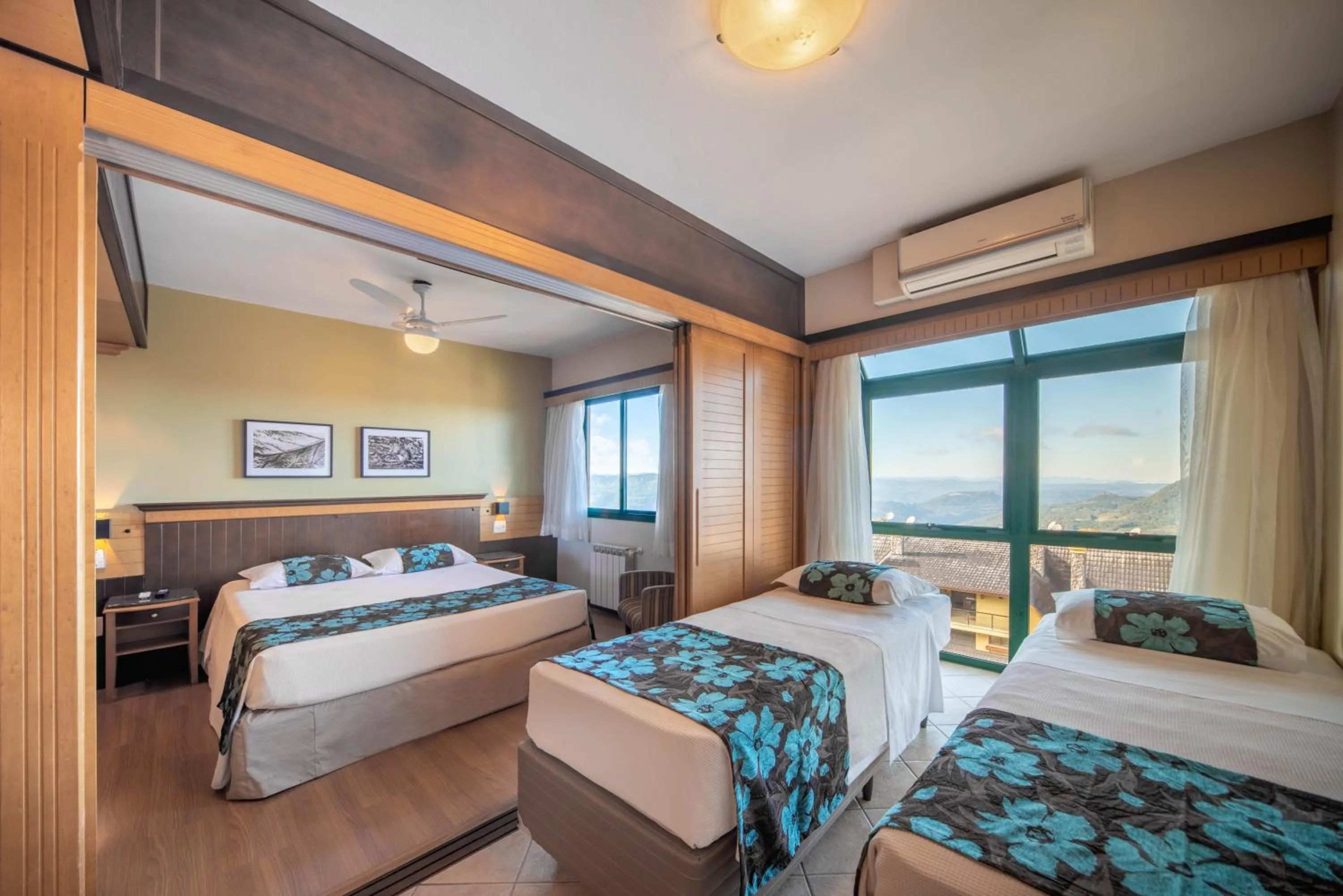 Bedroom, Bed in Hotel Laghetto Toscana