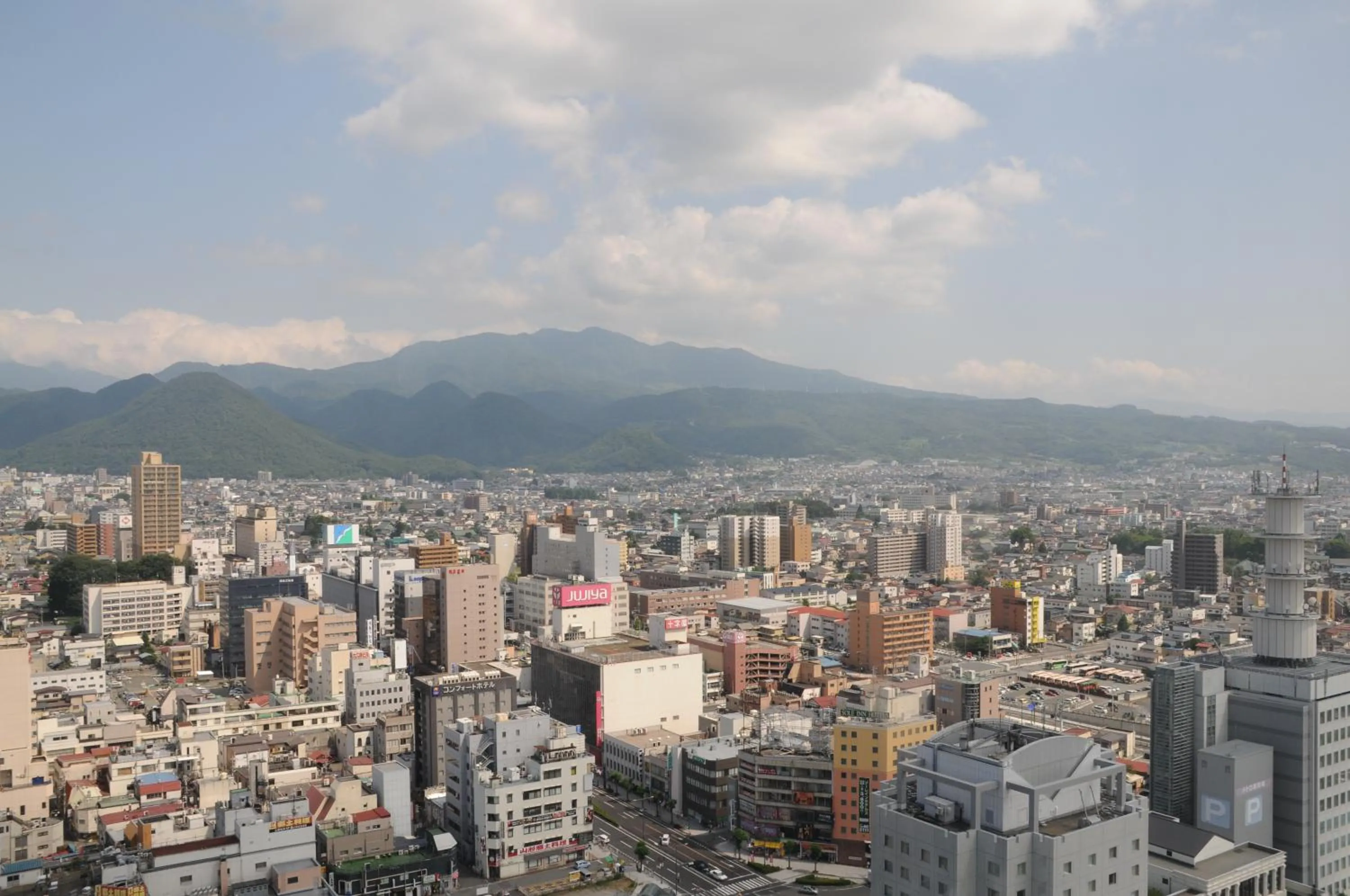 Mountain view in Yamagata Eki Nishiguchi Washington Hotel