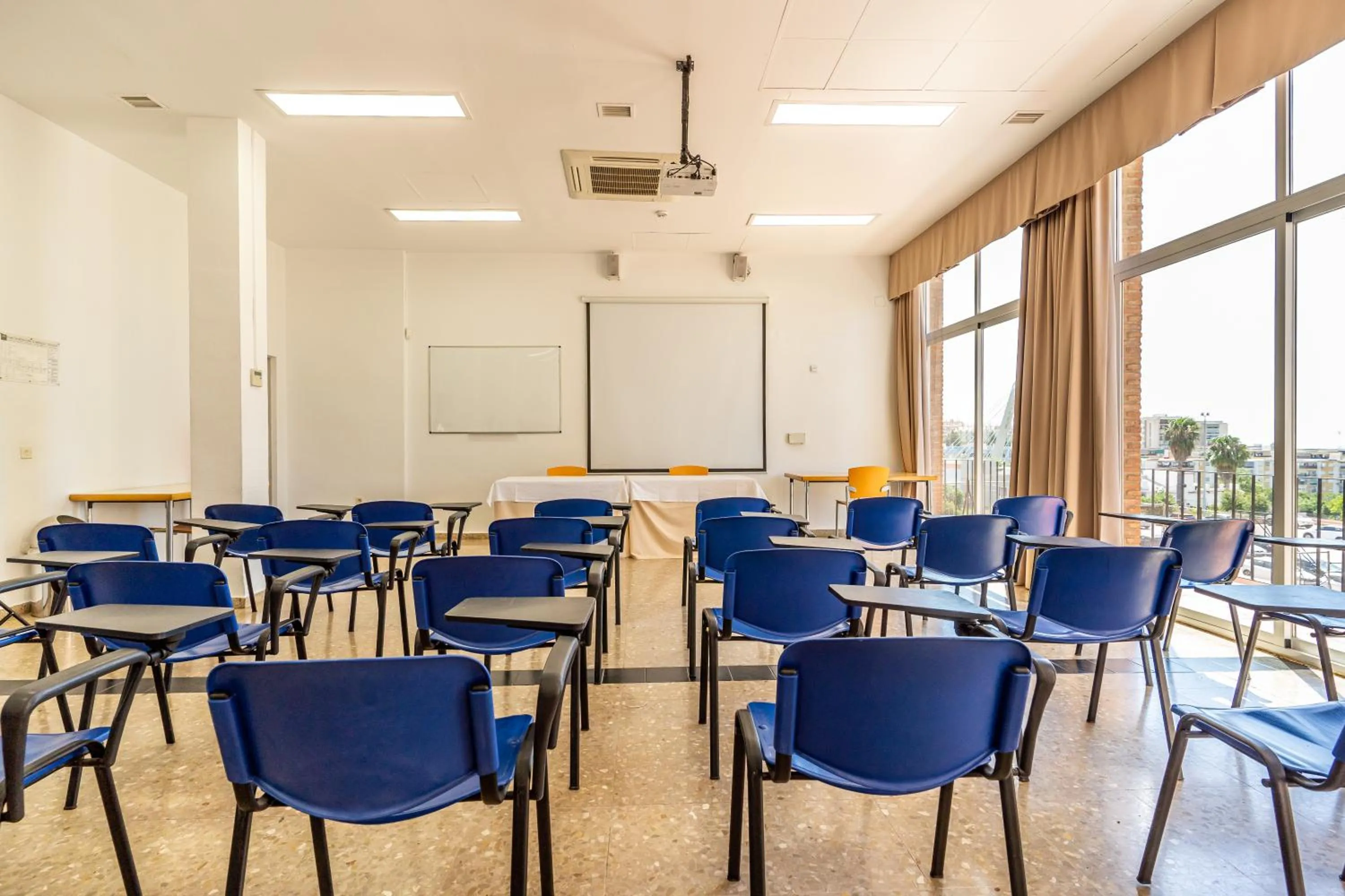 Meeting/conference room in Albergue Inturjoven Marbella