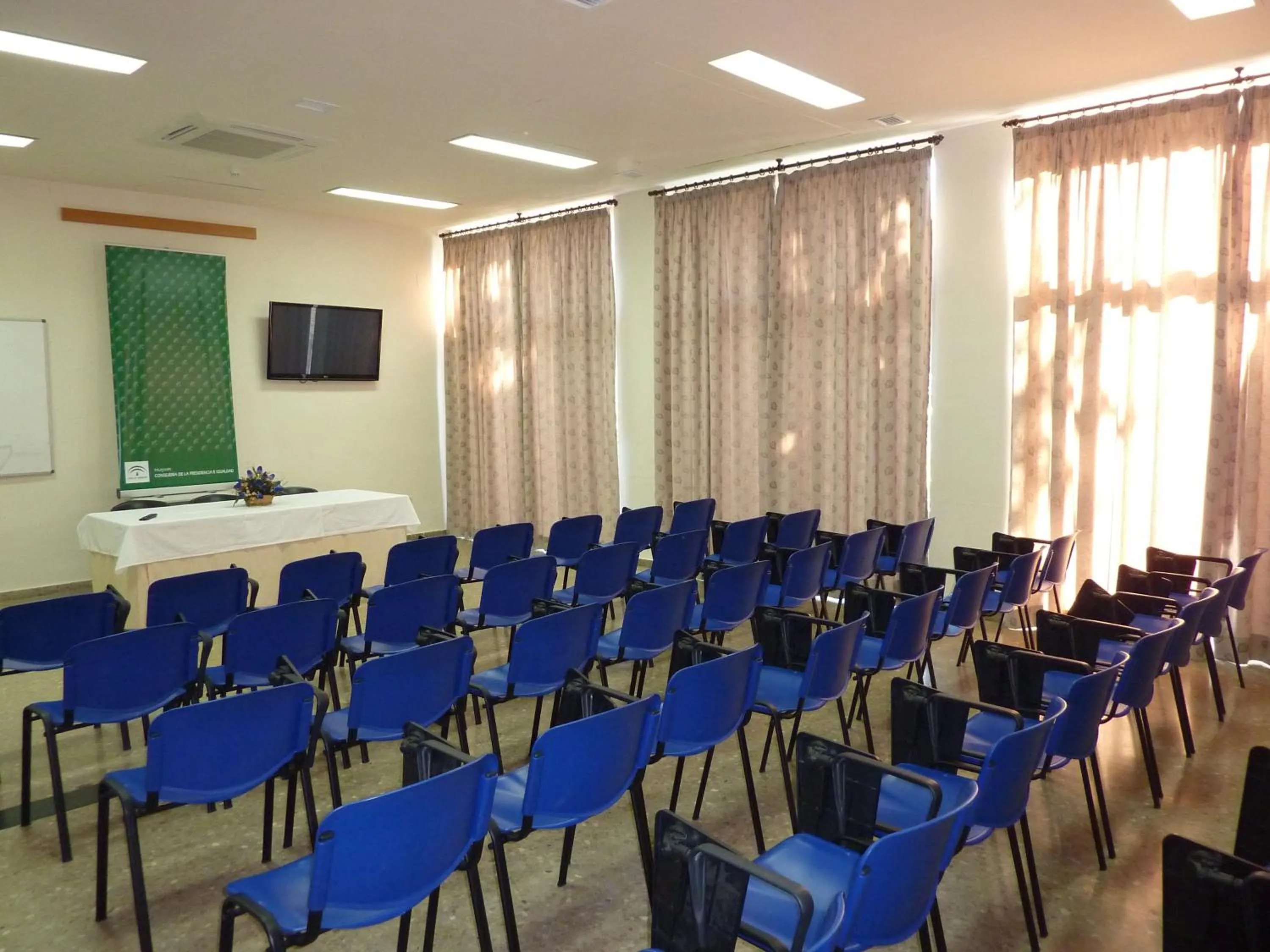 Business facilities in Albergue Inturjoven Marbella
