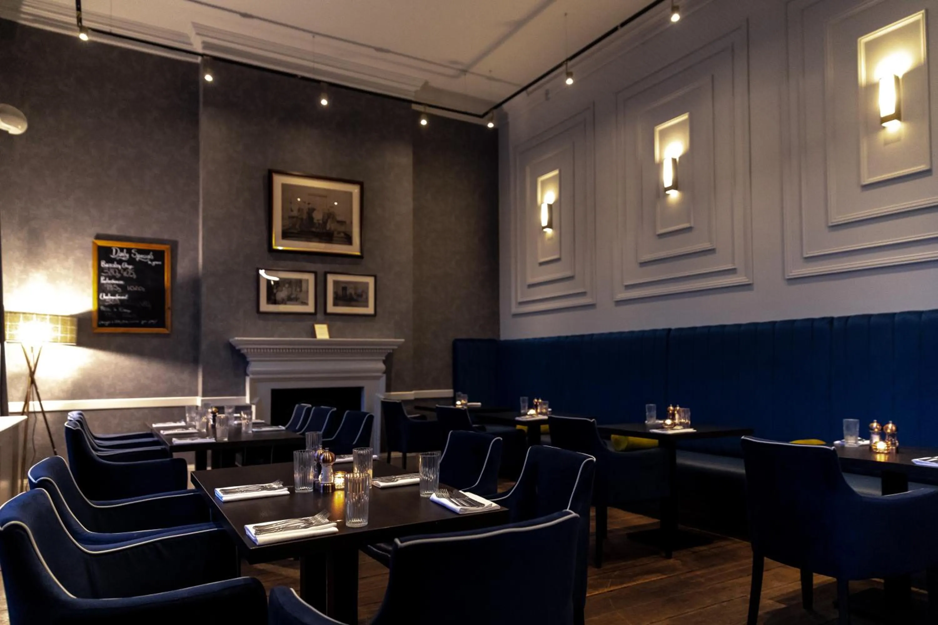 Restaurant/places to eat in Winstanley House