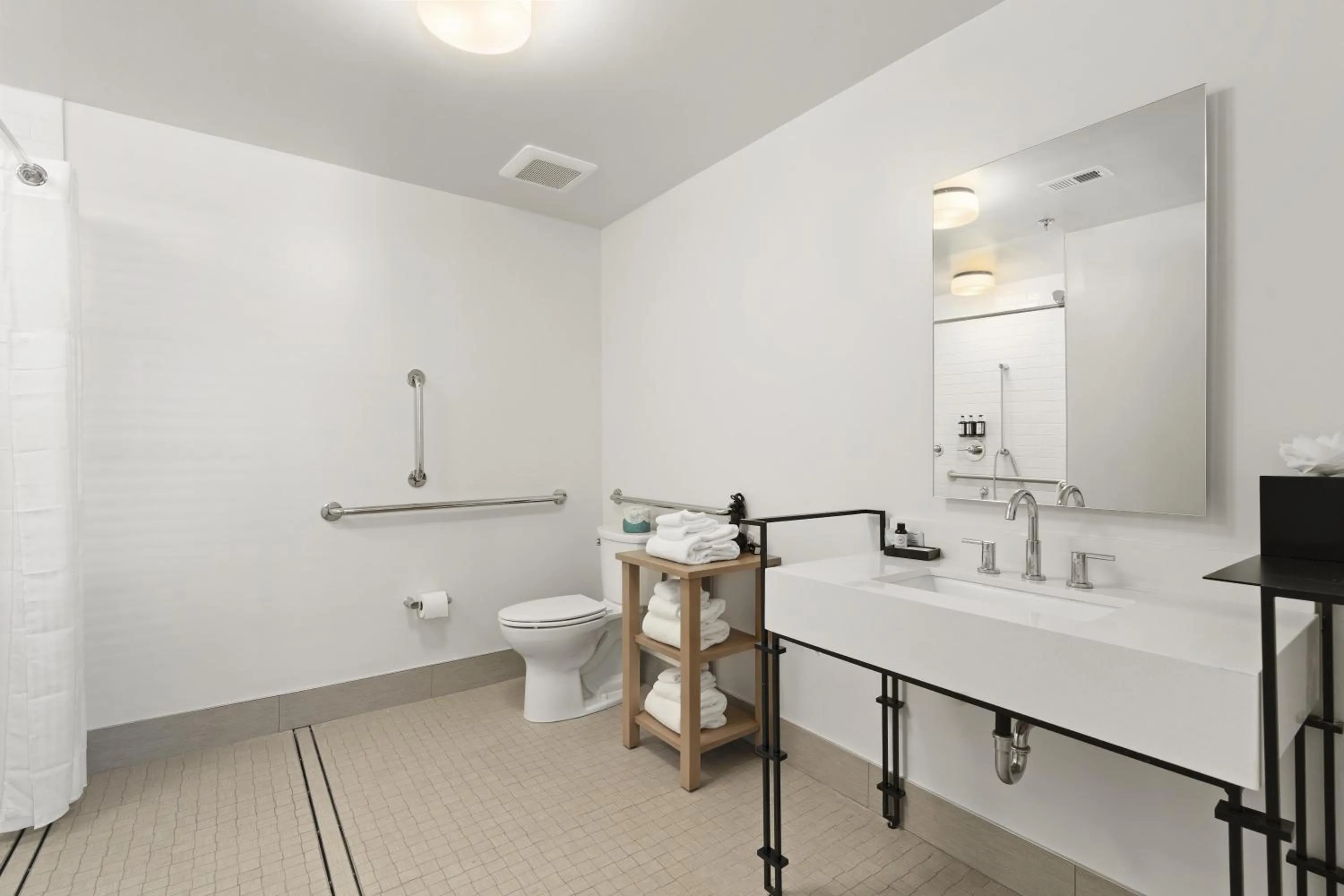 Bathroom in Waynesville Inn and Golf Club, Tapestry Collection by Hilton