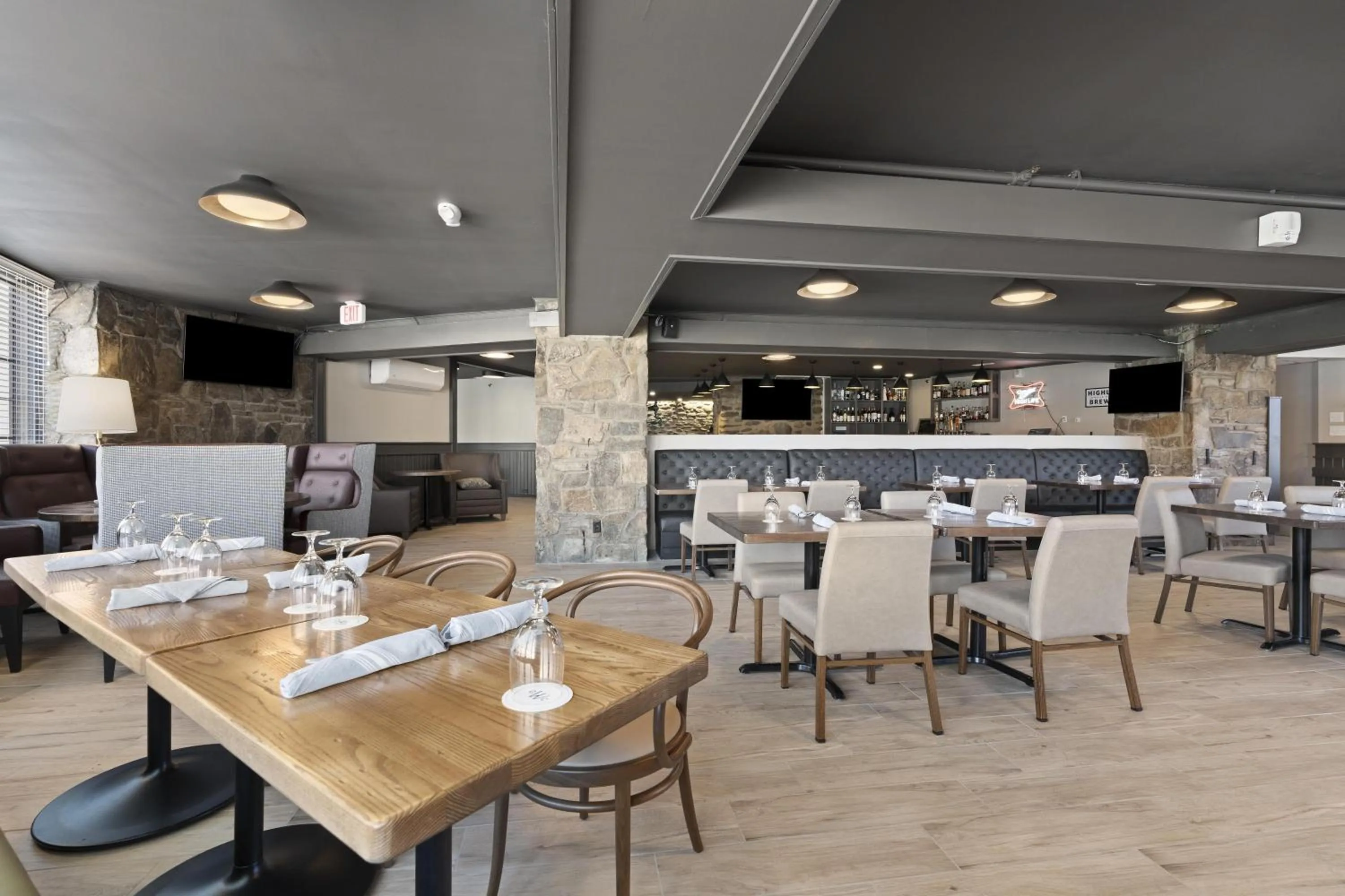 Restaurant/places to eat in Waynesville Inn and Golf Club, Tapestry Collection by Hilton