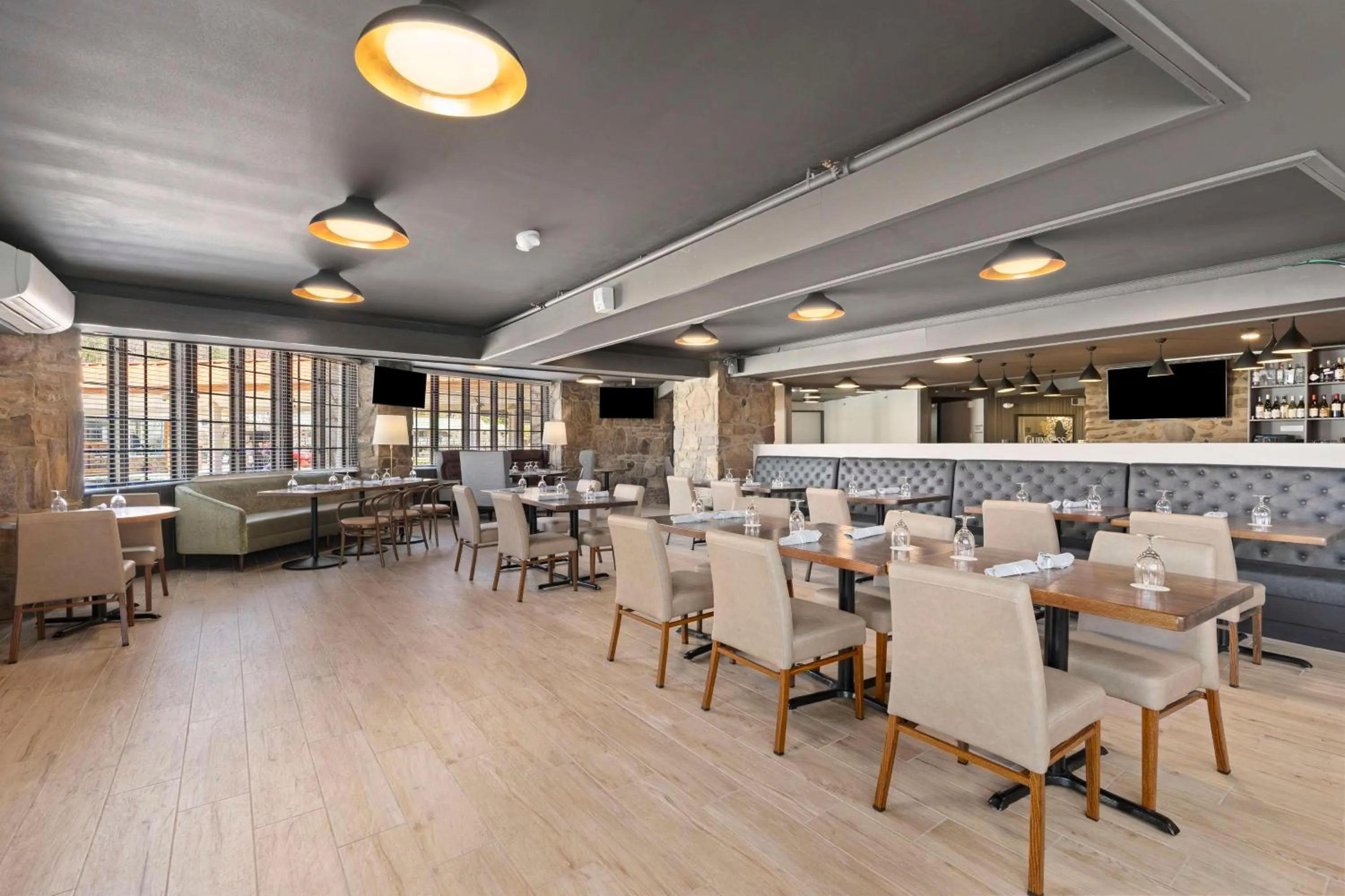 Restaurant/places to eat in Waynesville Inn and Golf Club, Tapestry Collection by Hilton