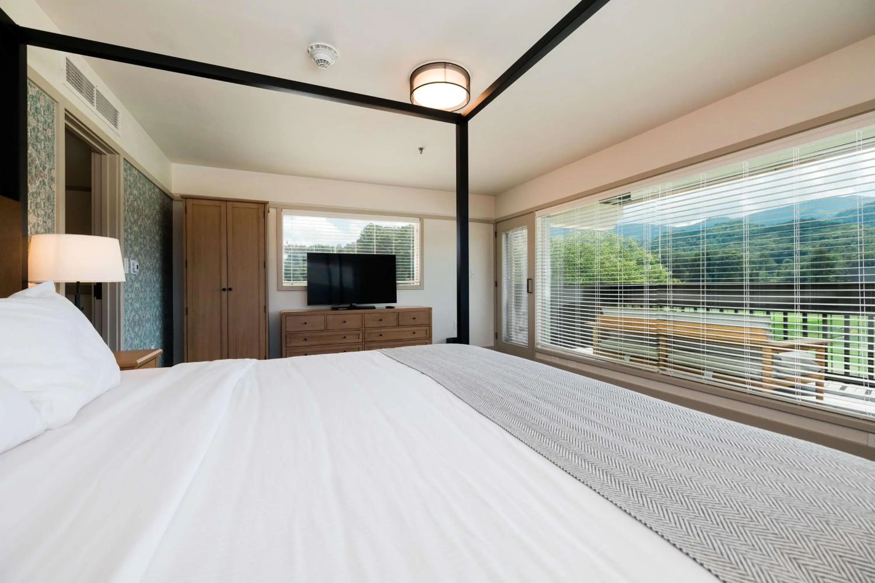 View (from property/room), Bed in Waynesville Inn and Golf Club, Tapestry Collection by Hilton