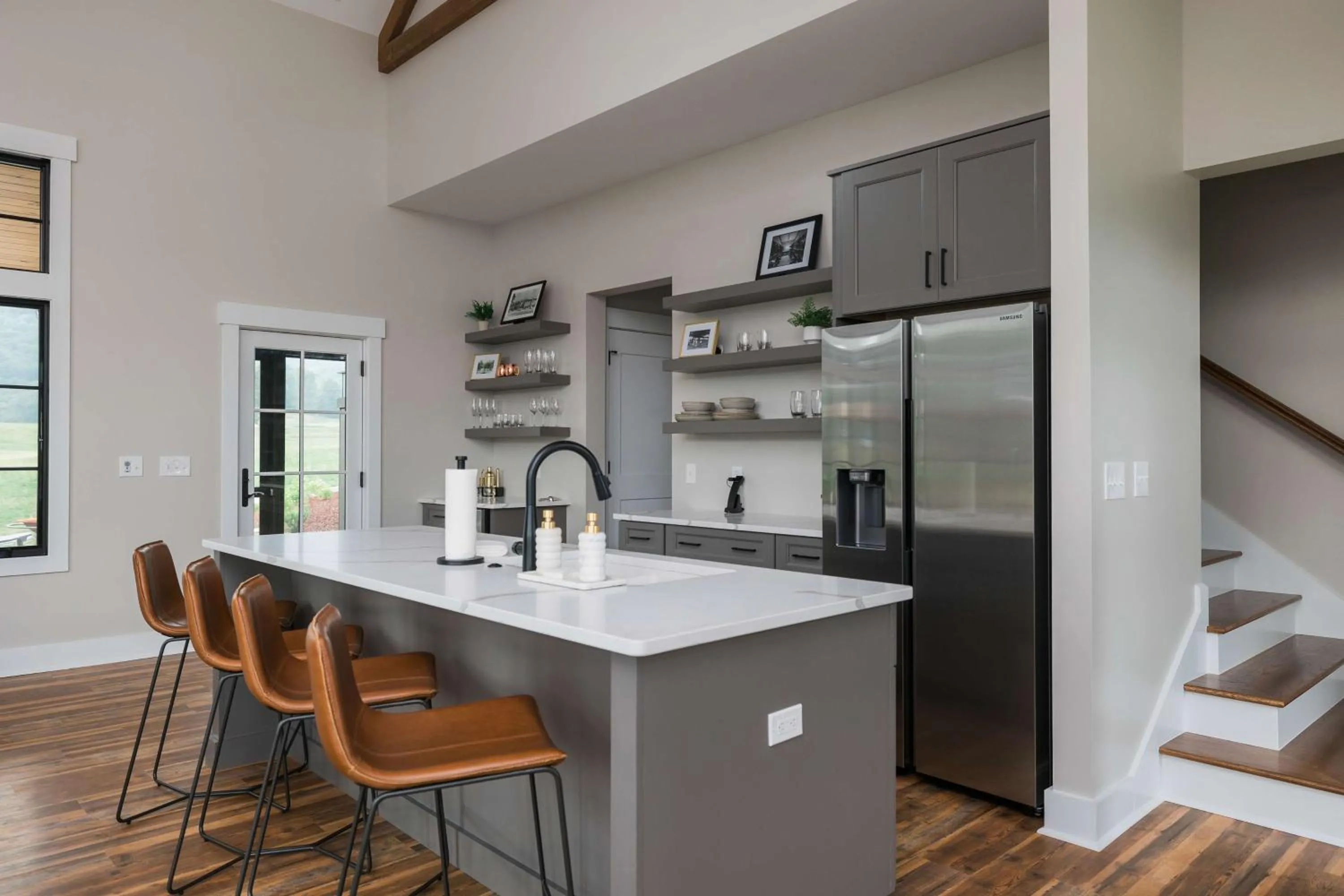 Living room in Waynesville Inn and Golf Club, Tapestry Collection by Hilton