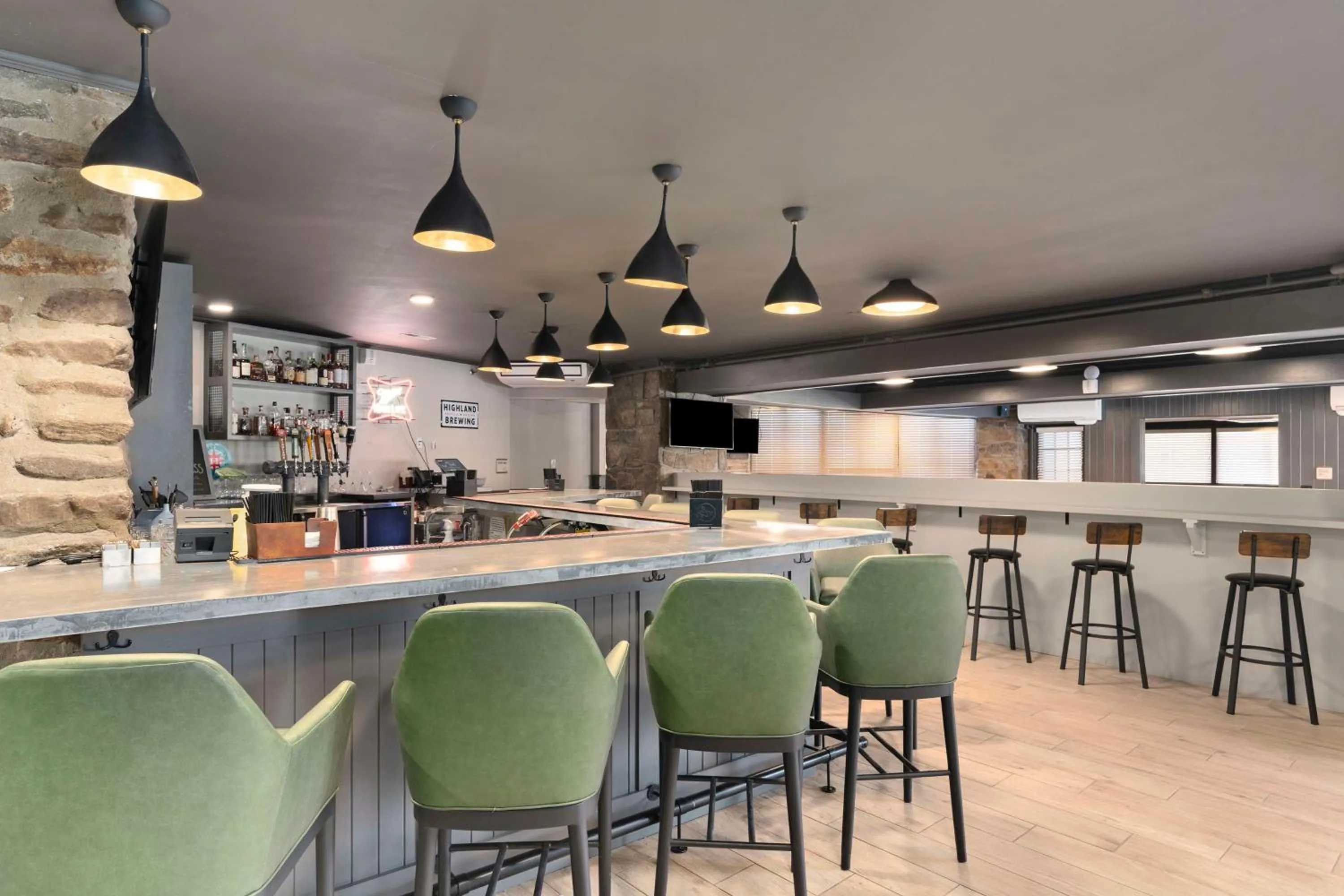 Restaurant/places to eat in Waynesville Inn and Golf Club, Tapestry Collection by Hilton