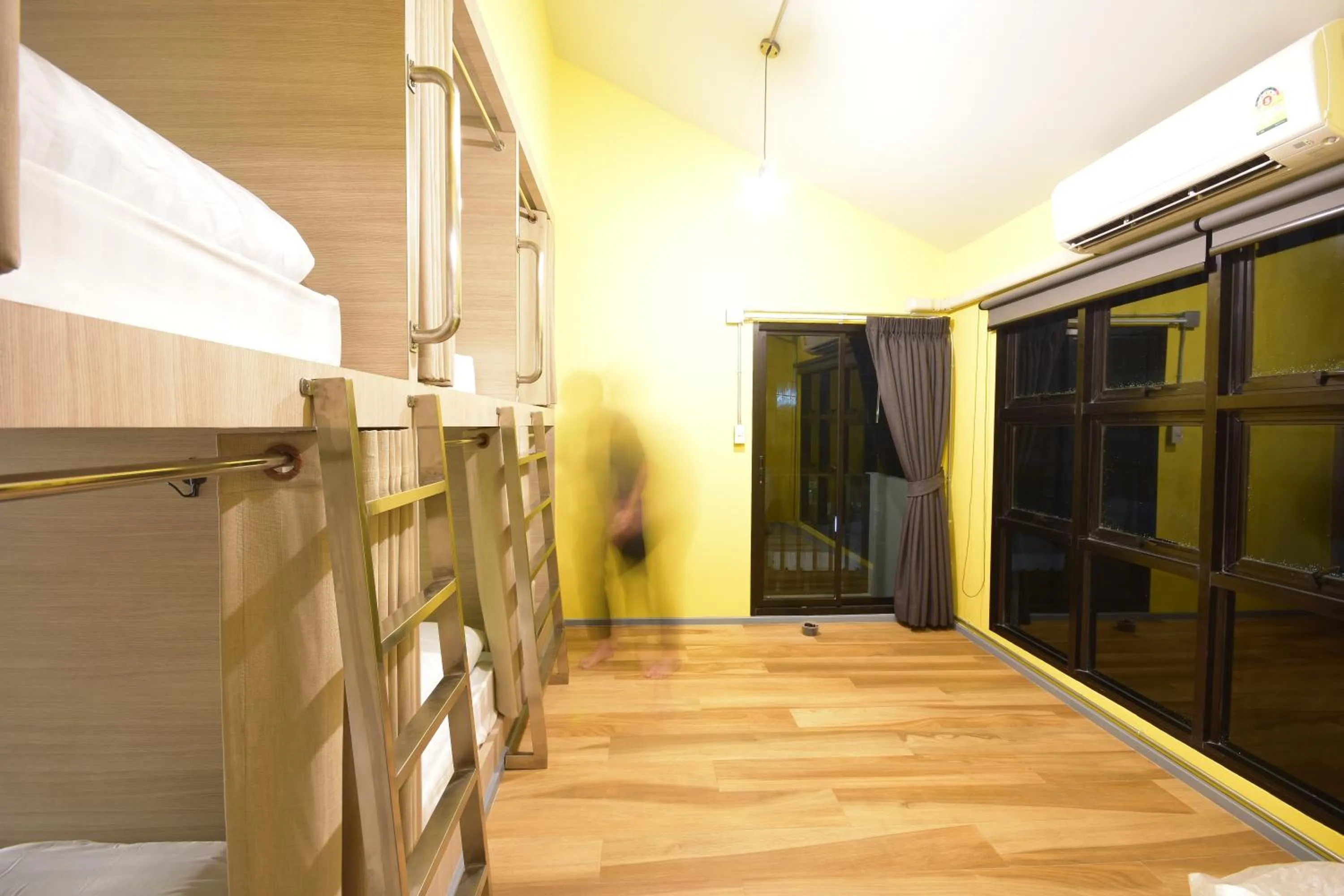 The Chatbox Silom Hostel