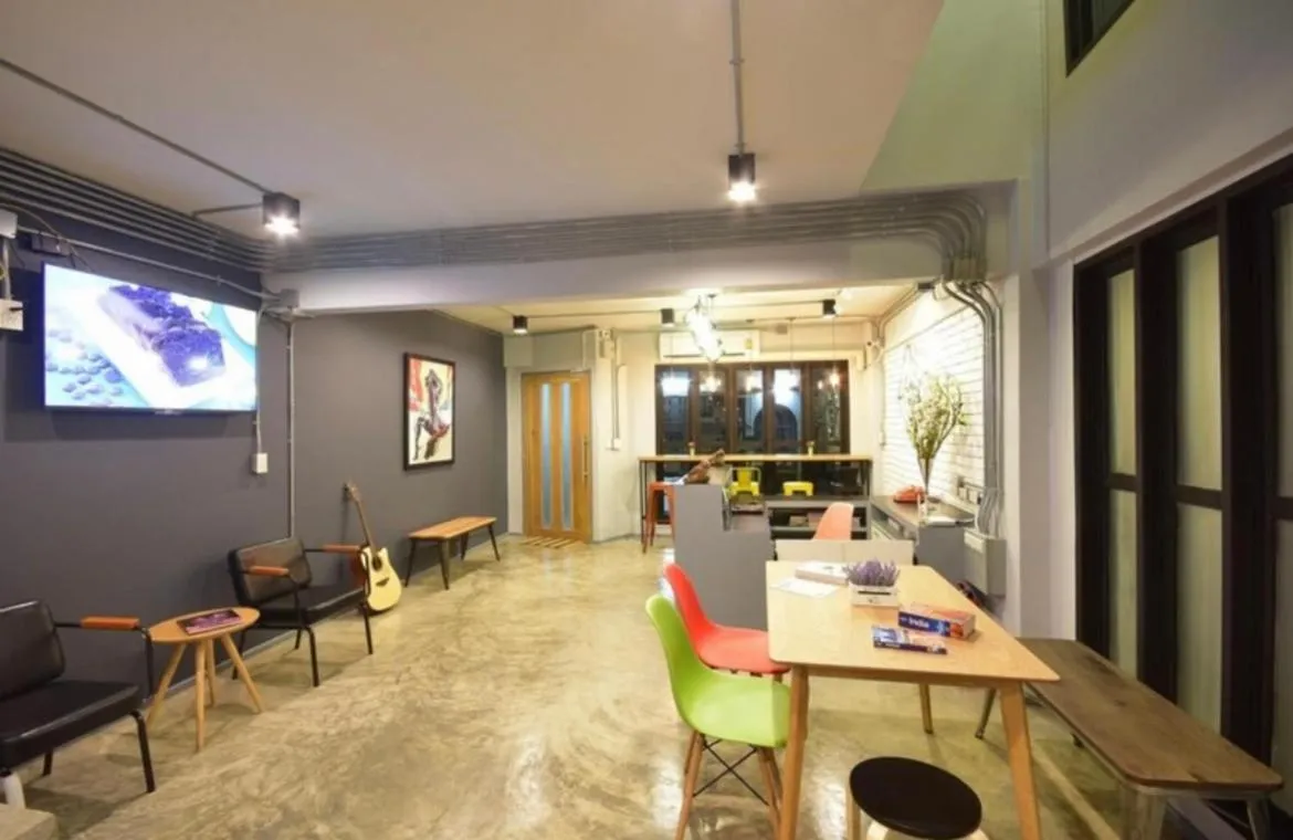 The Chatbox Silom Hostel