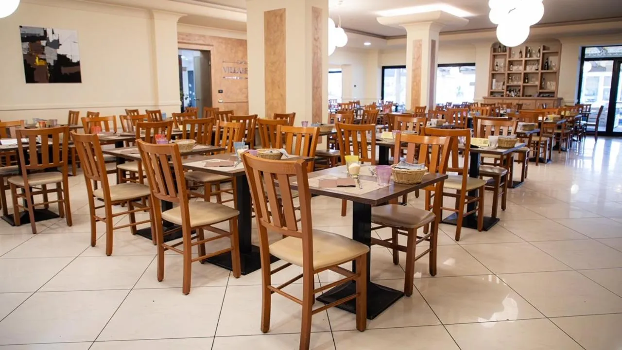 Restaurant/places to eat in Hotel Villabella