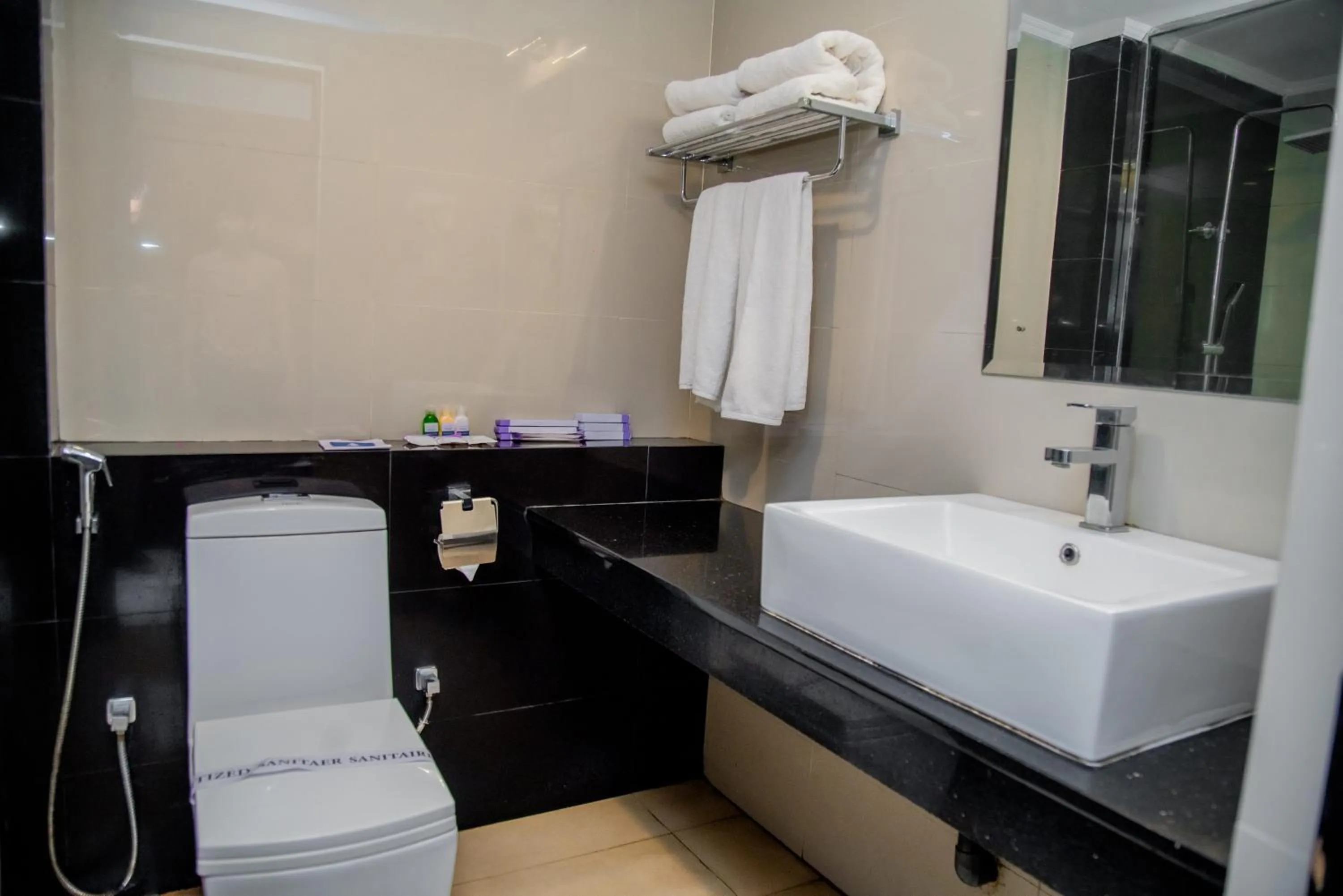 Toilet in Lavendish Wild Safari