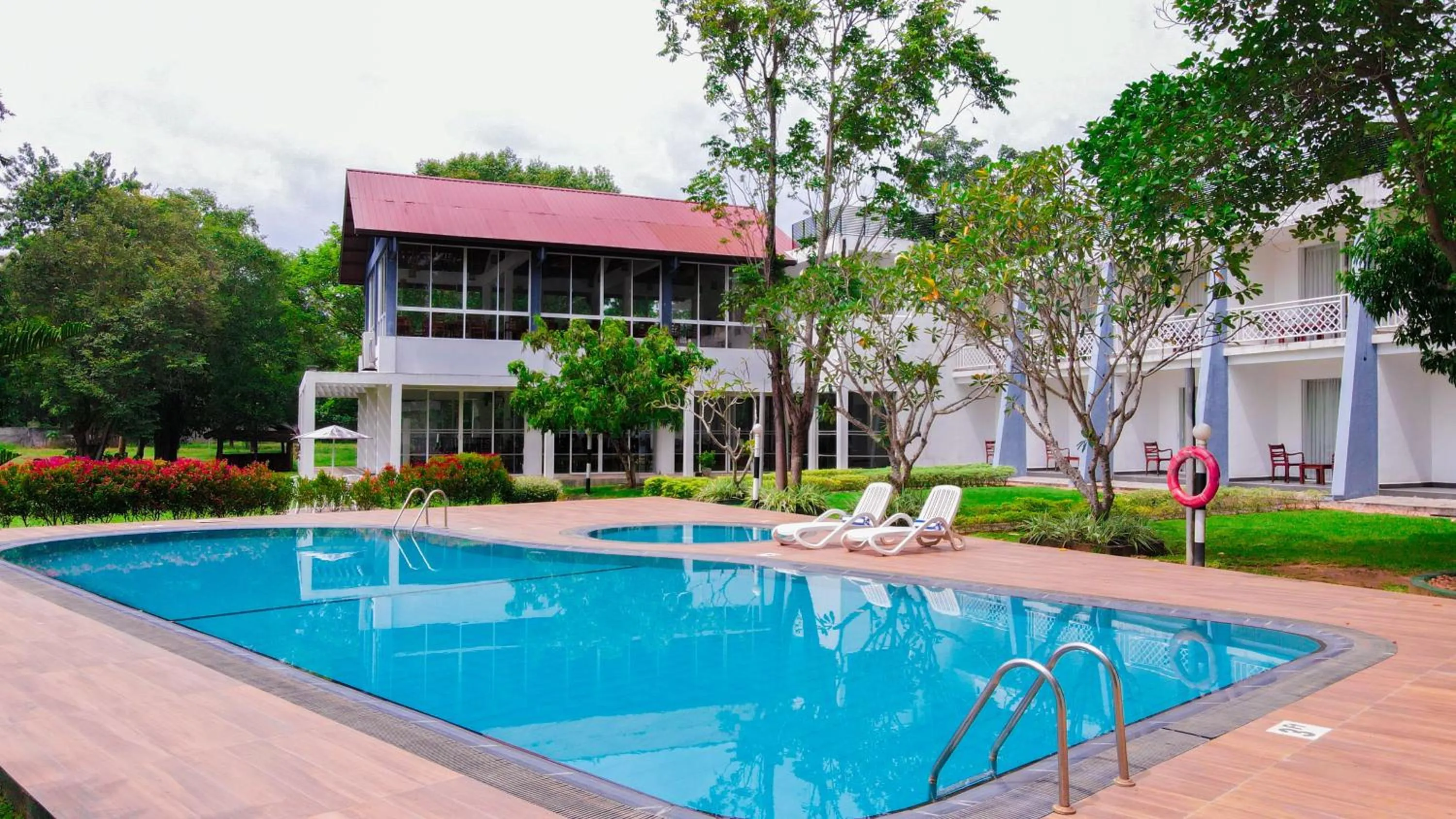 Garden in Lavendish Wild Safari