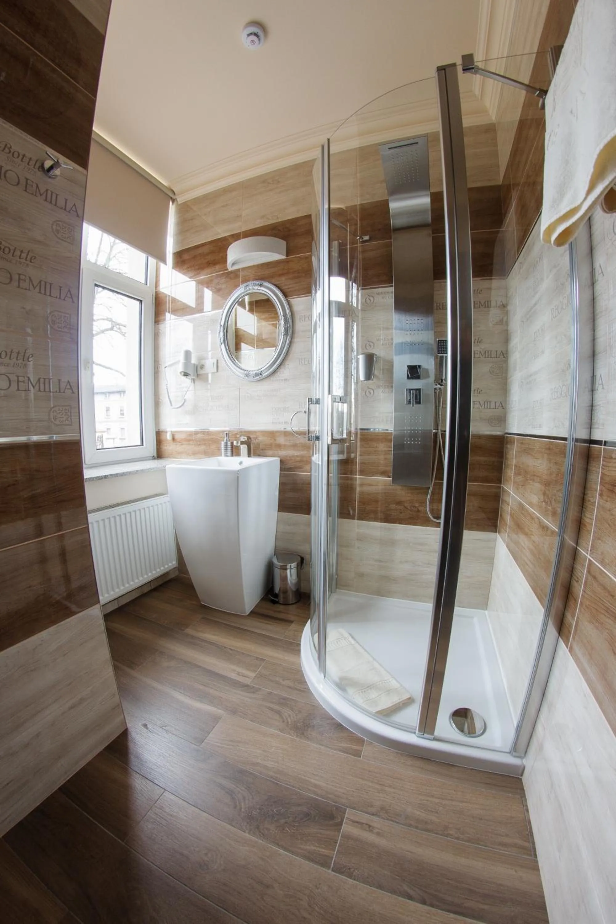 Day in Pałac Saturna